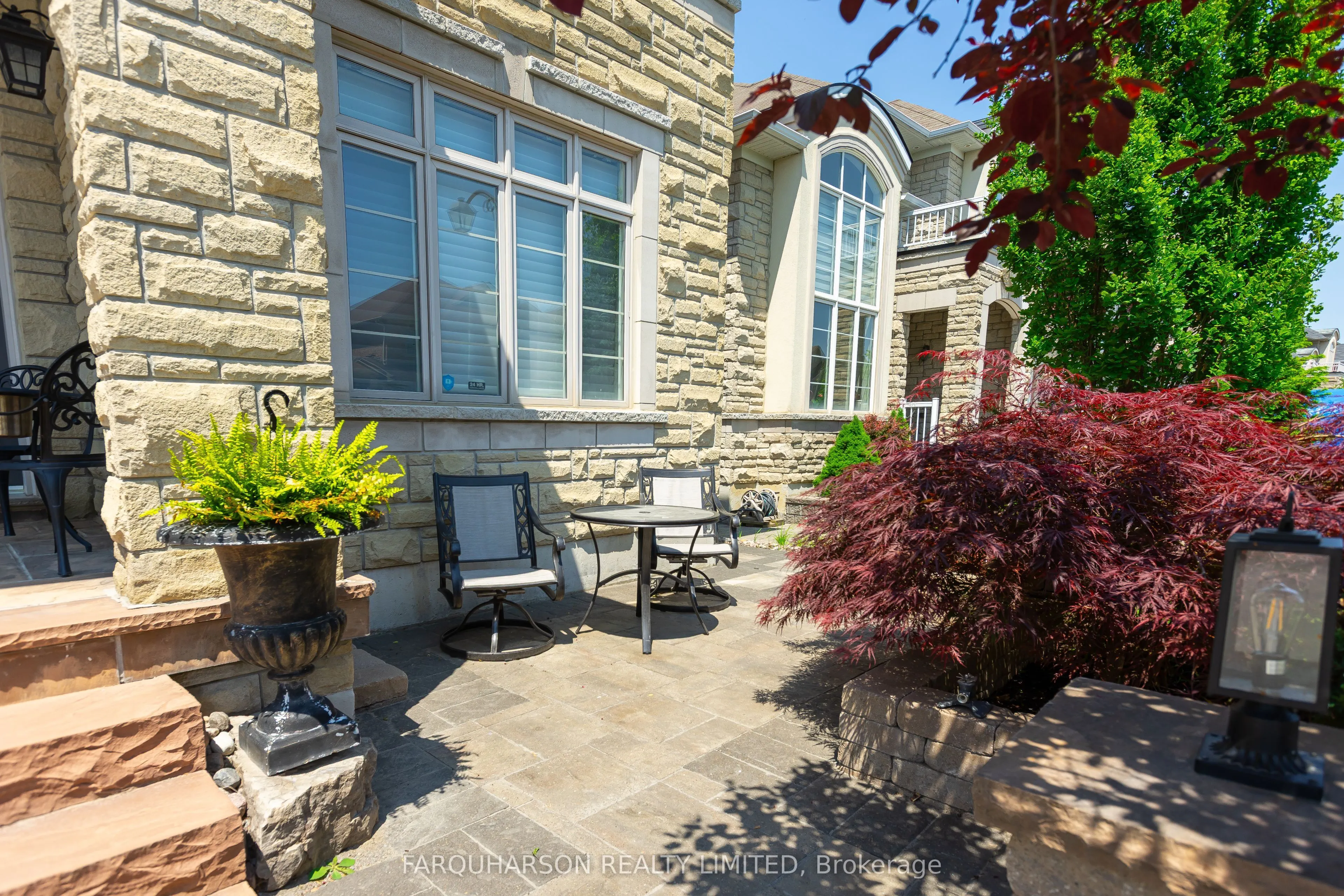 16 Durhamview Crescent