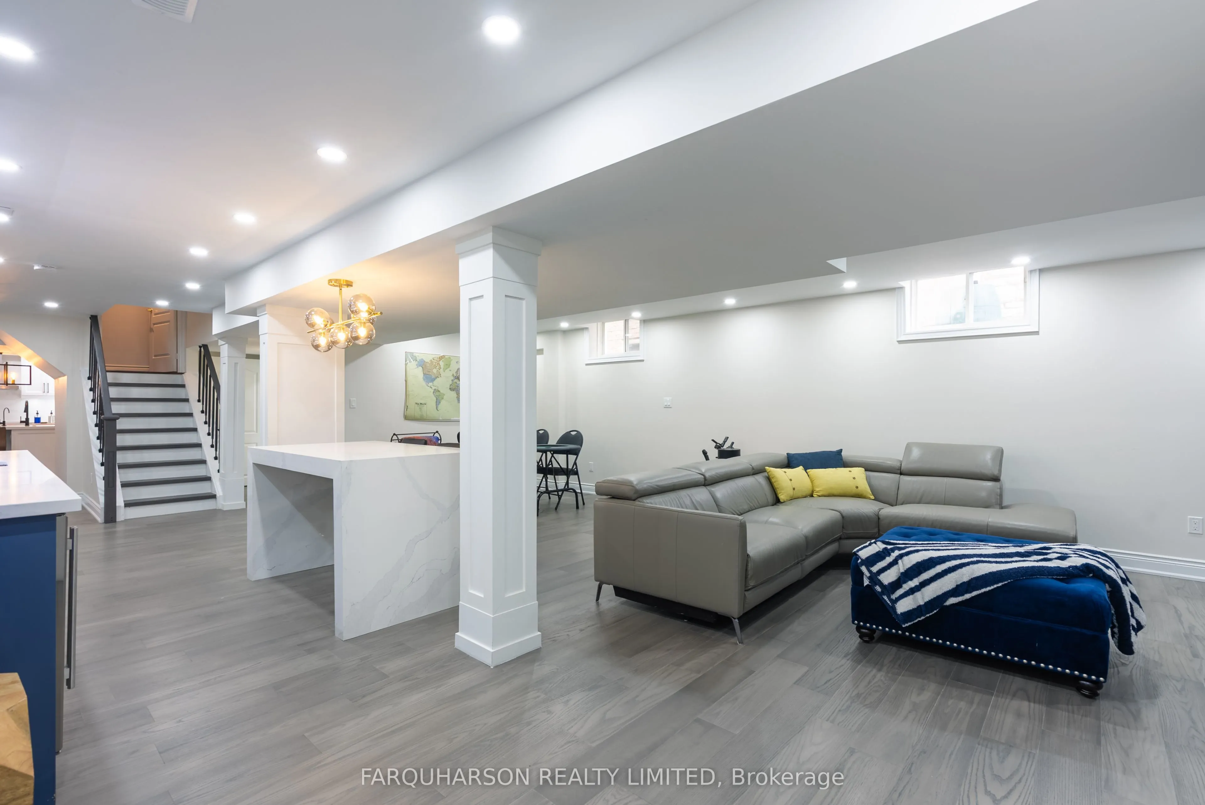16 Durhamview Crescent