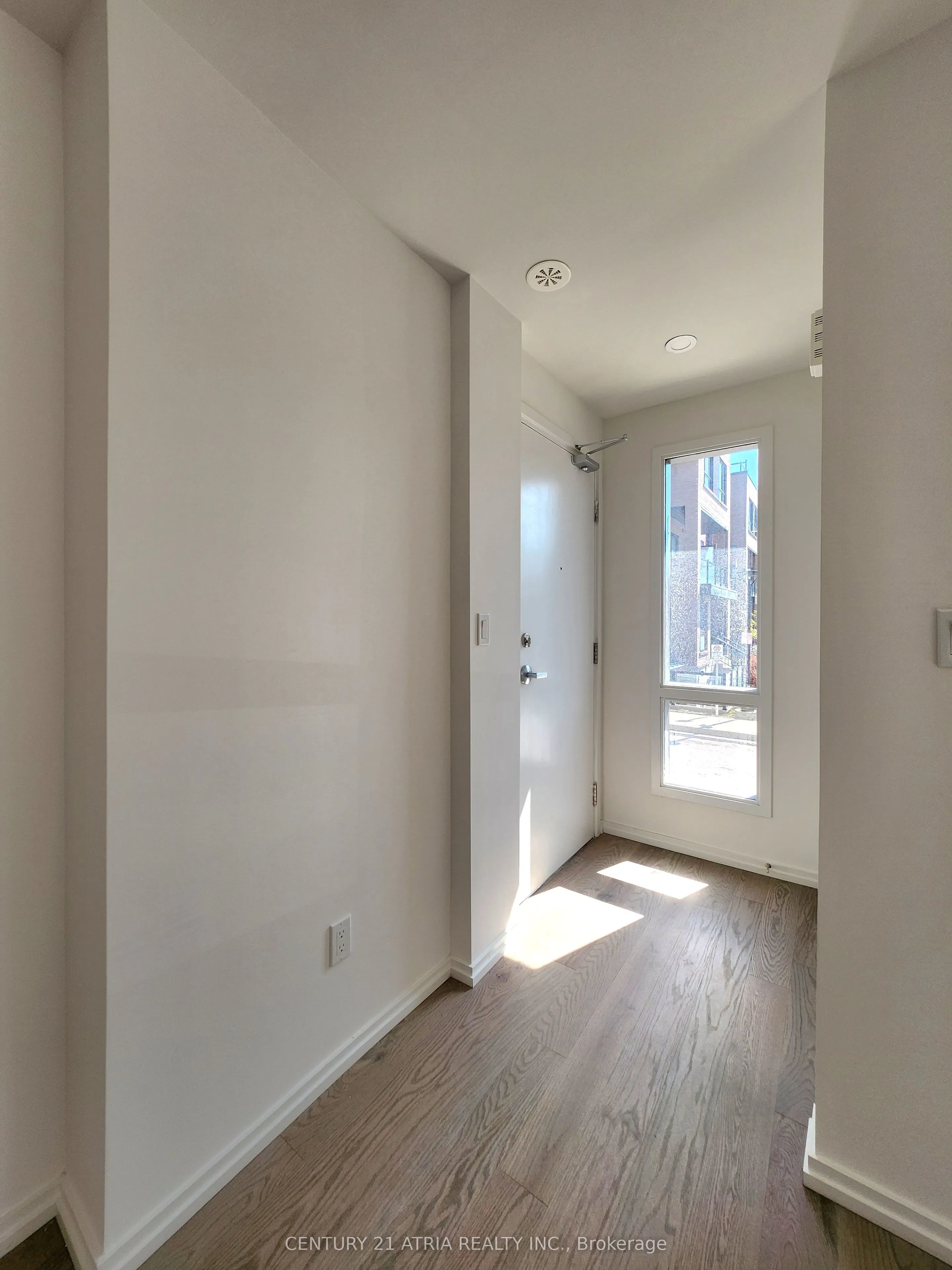 16 LYTHAM GREEN Circle, #27