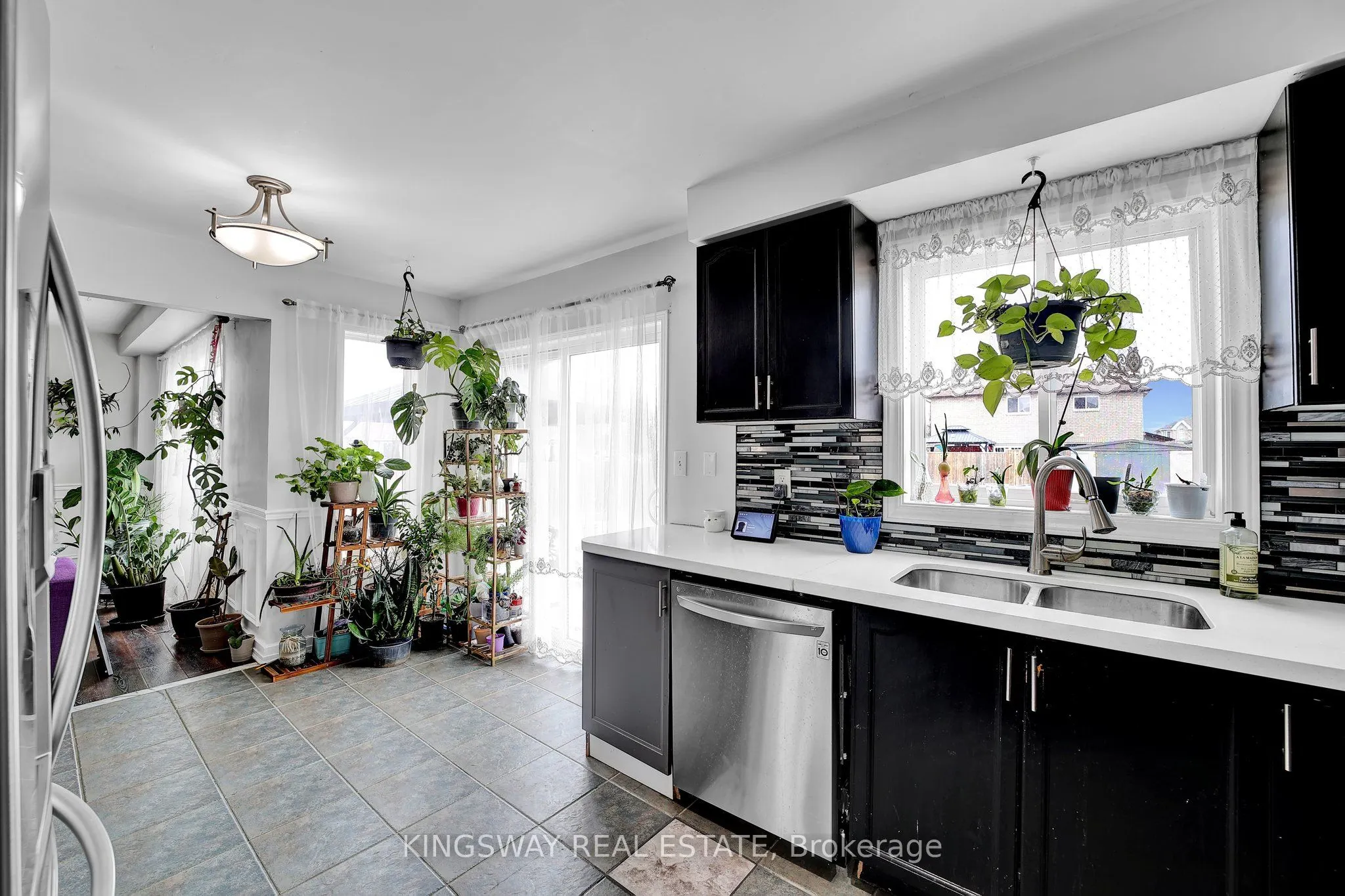 1139 ORIOLE Crescent