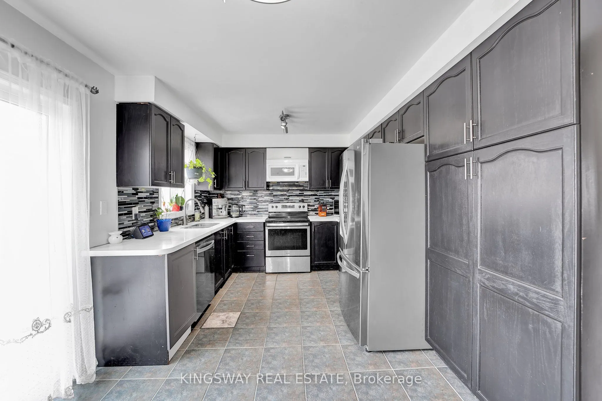 1139 ORIOLE Crescent