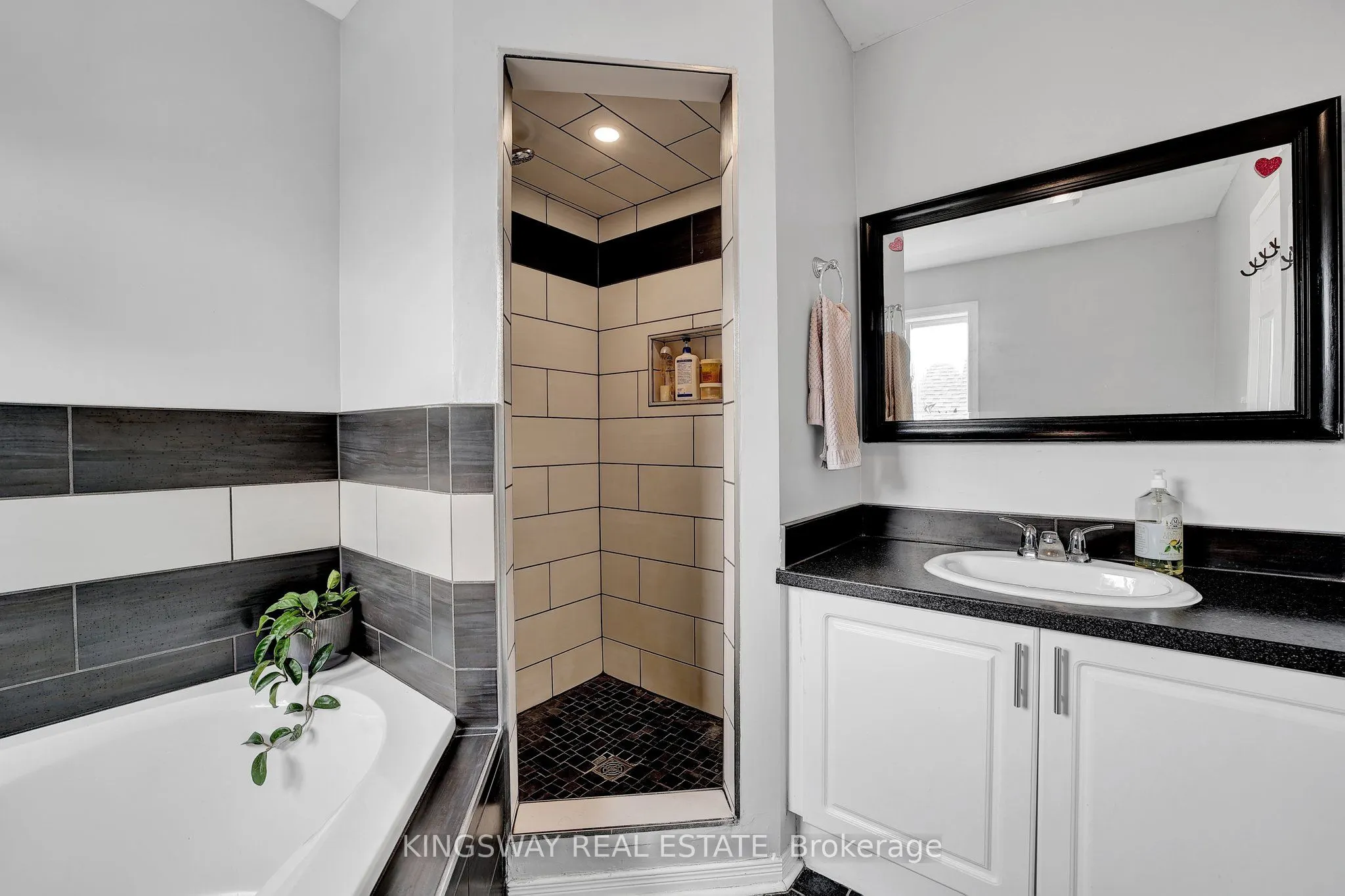 1139 ORIOLE Crescent
