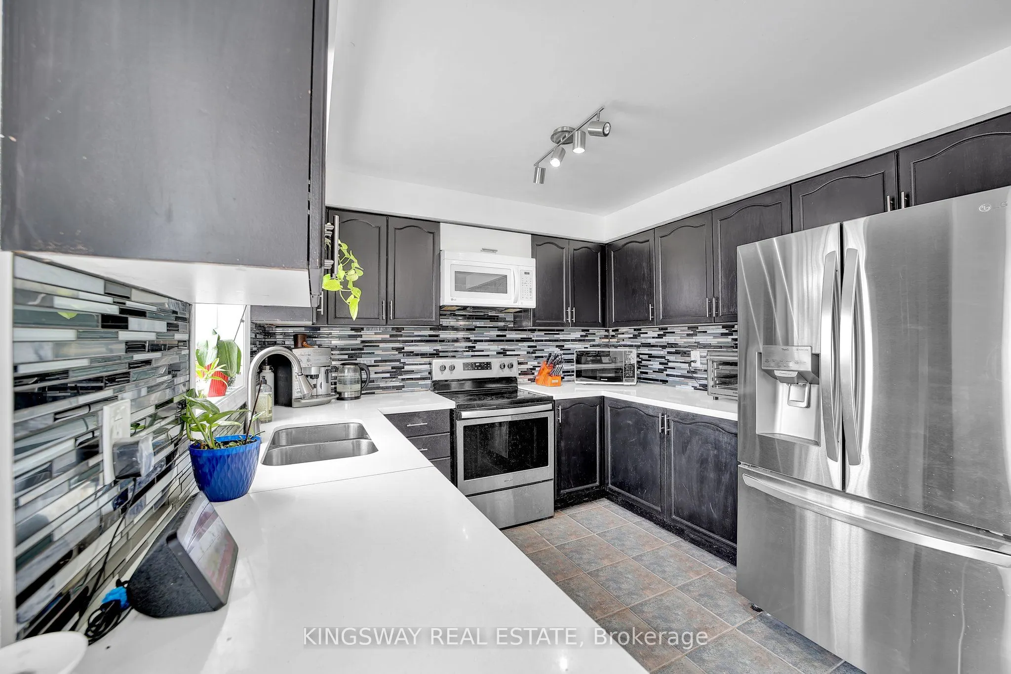 1139 ORIOLE Crescent