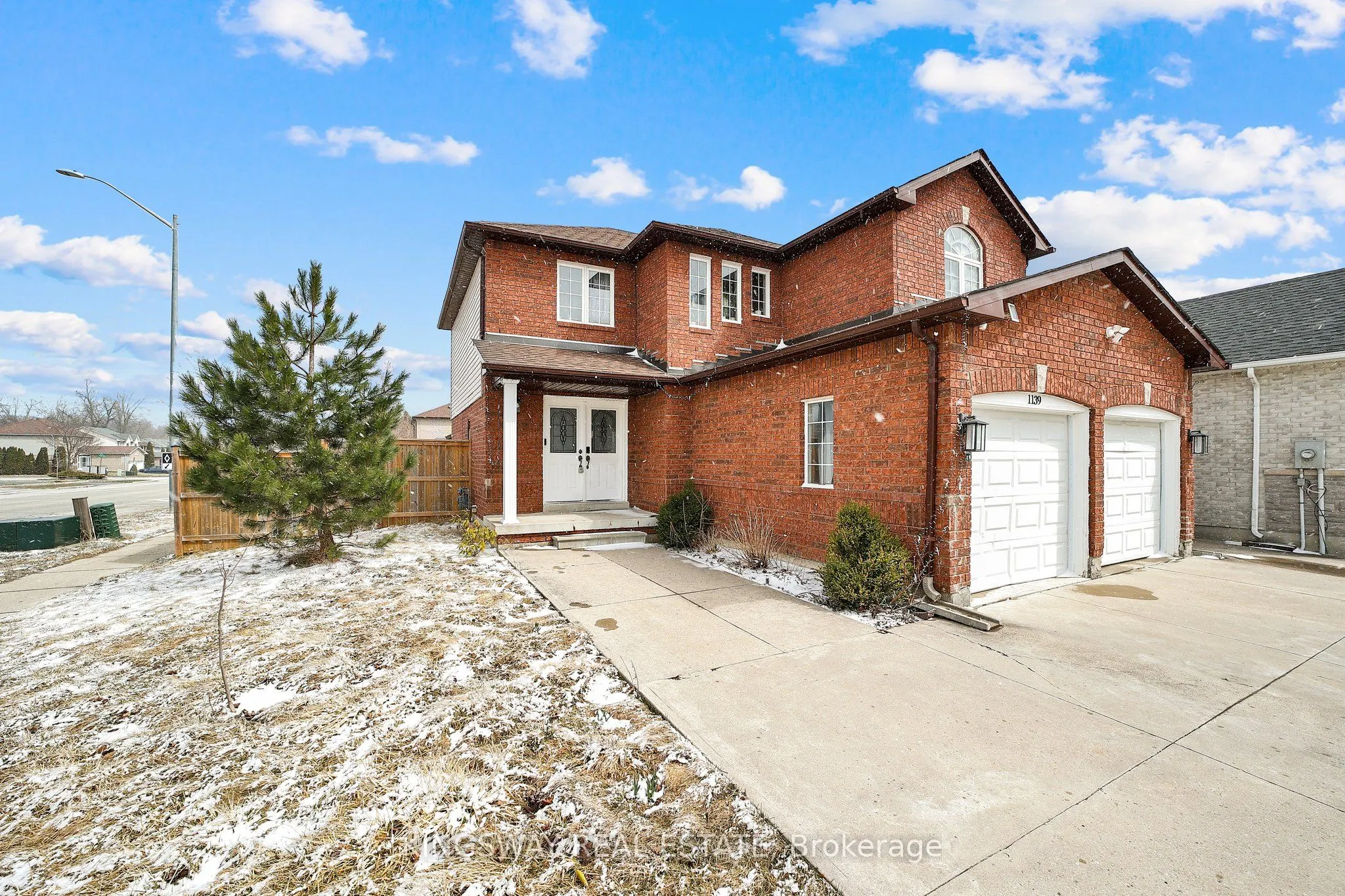 1139 ORIOLE Crescent