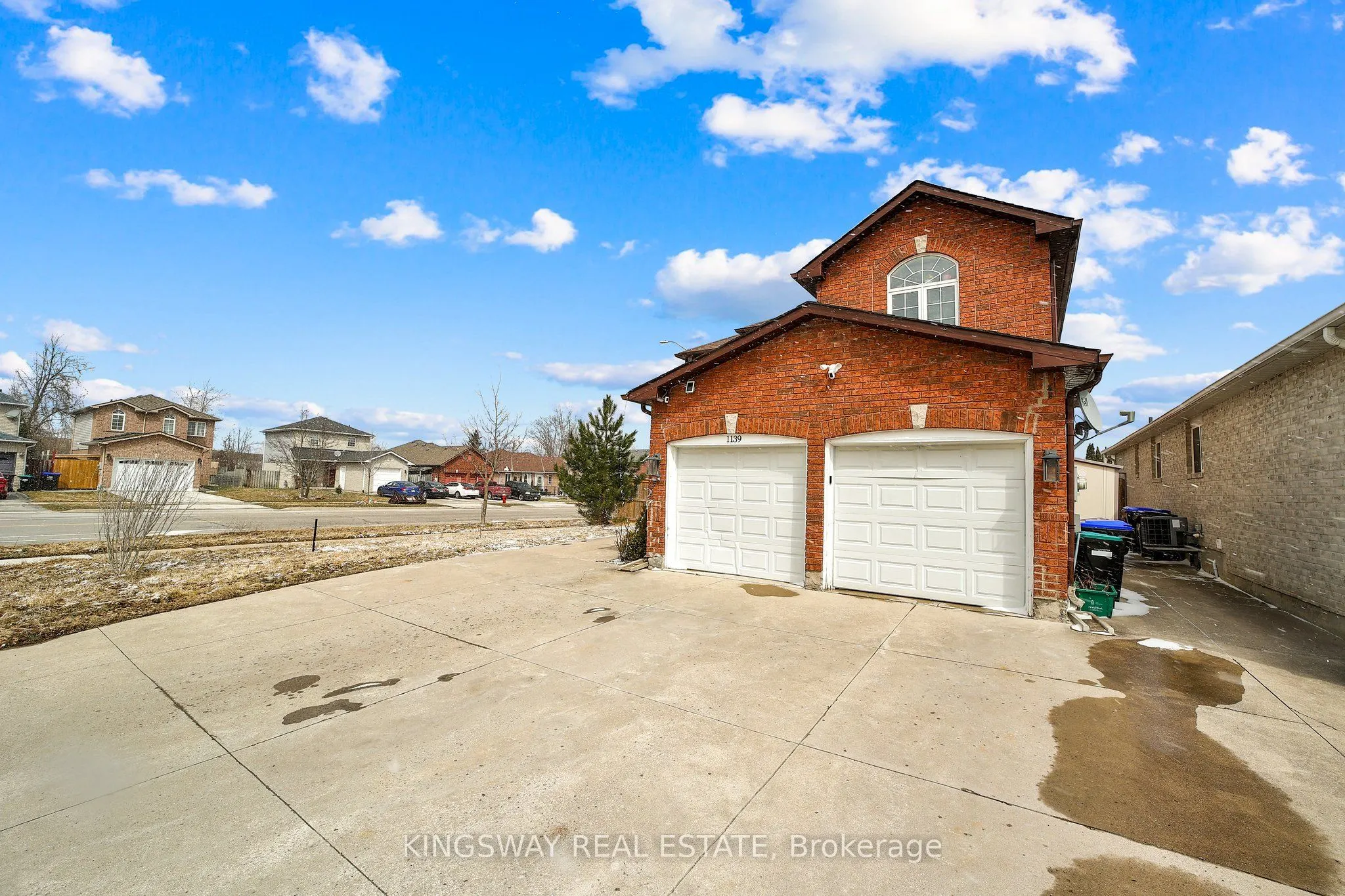 1139 ORIOLE Crescent