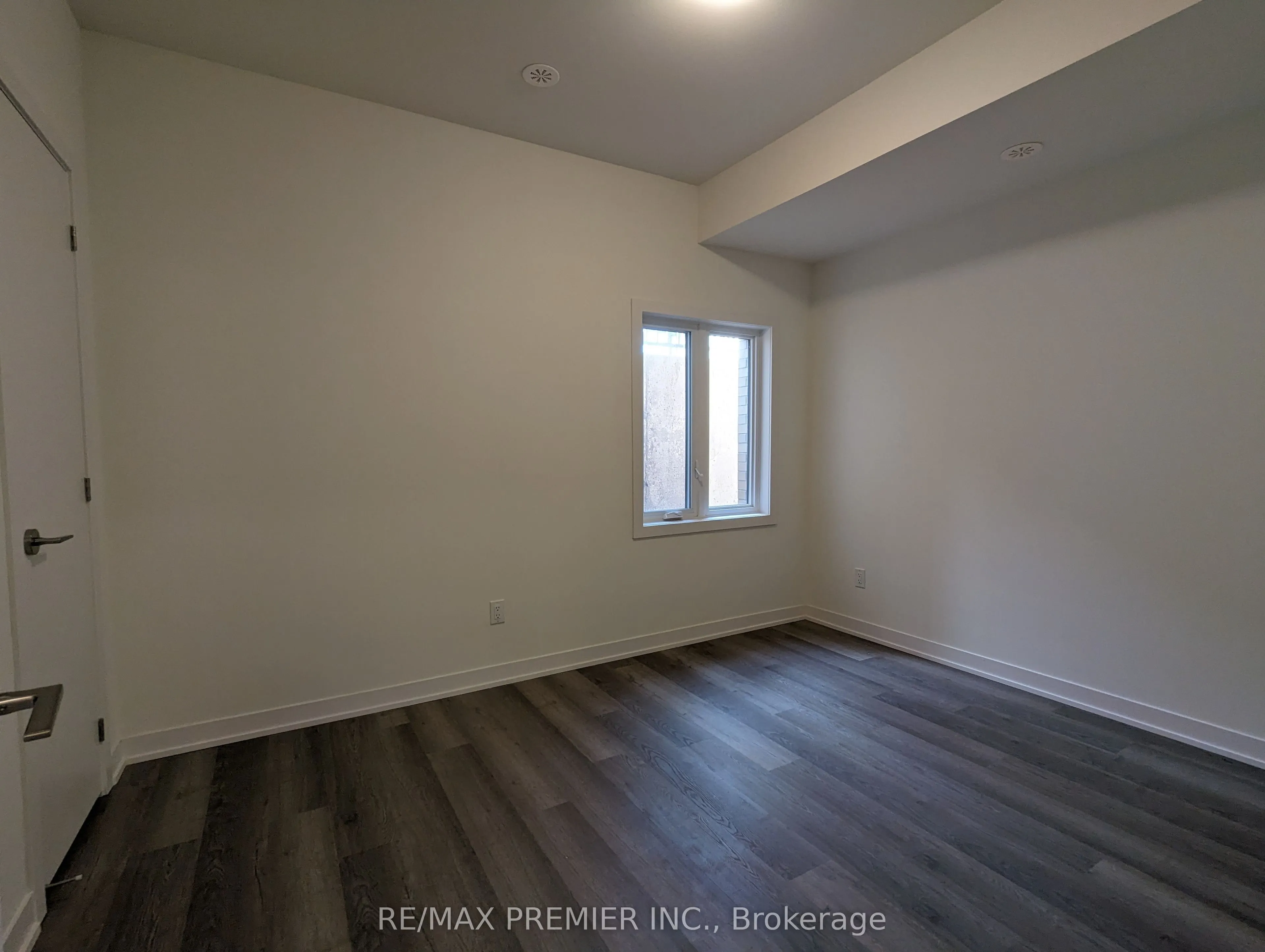 11 Steckley House Lane, #408