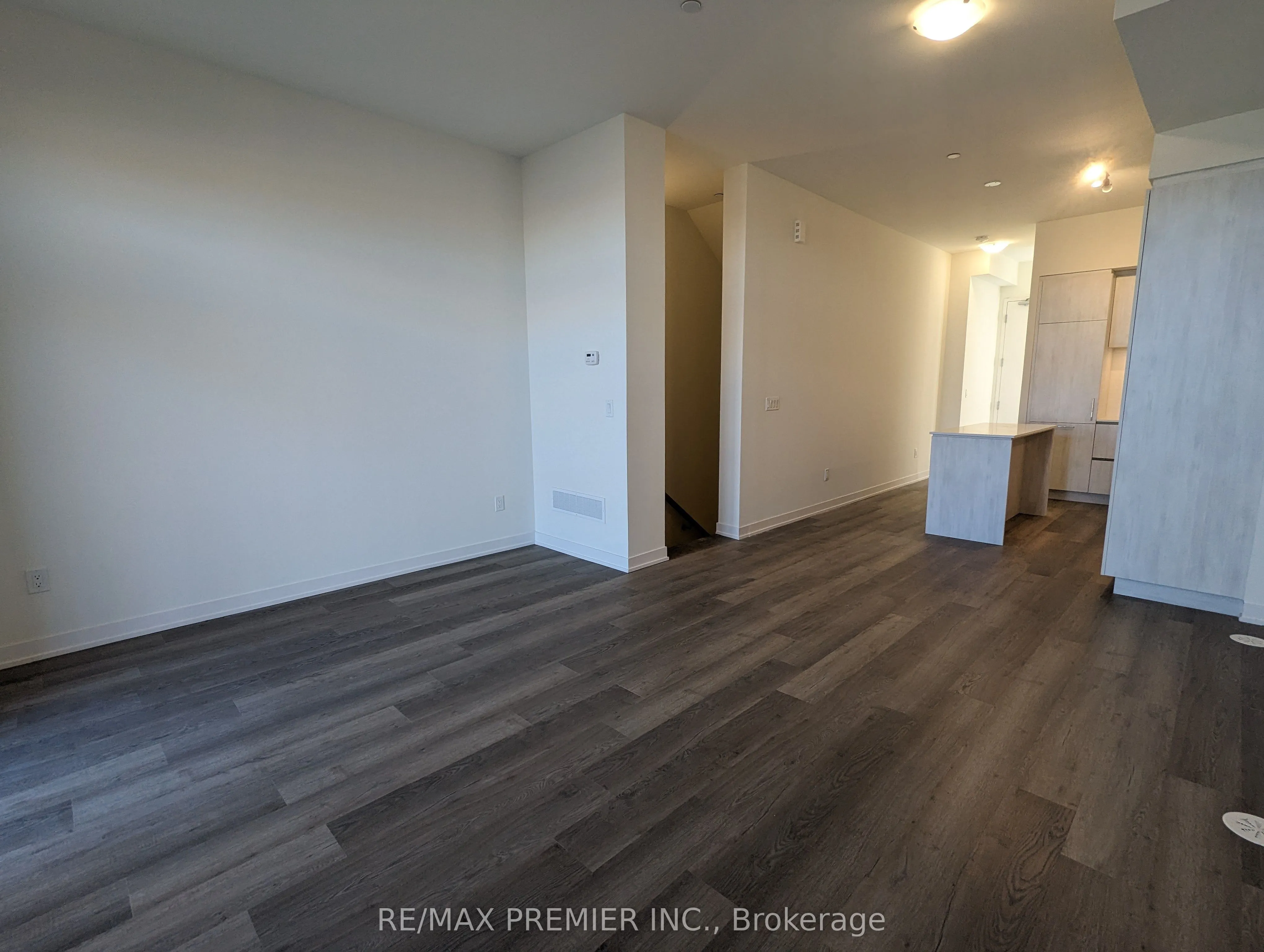 11 Steckley House Lane, #408