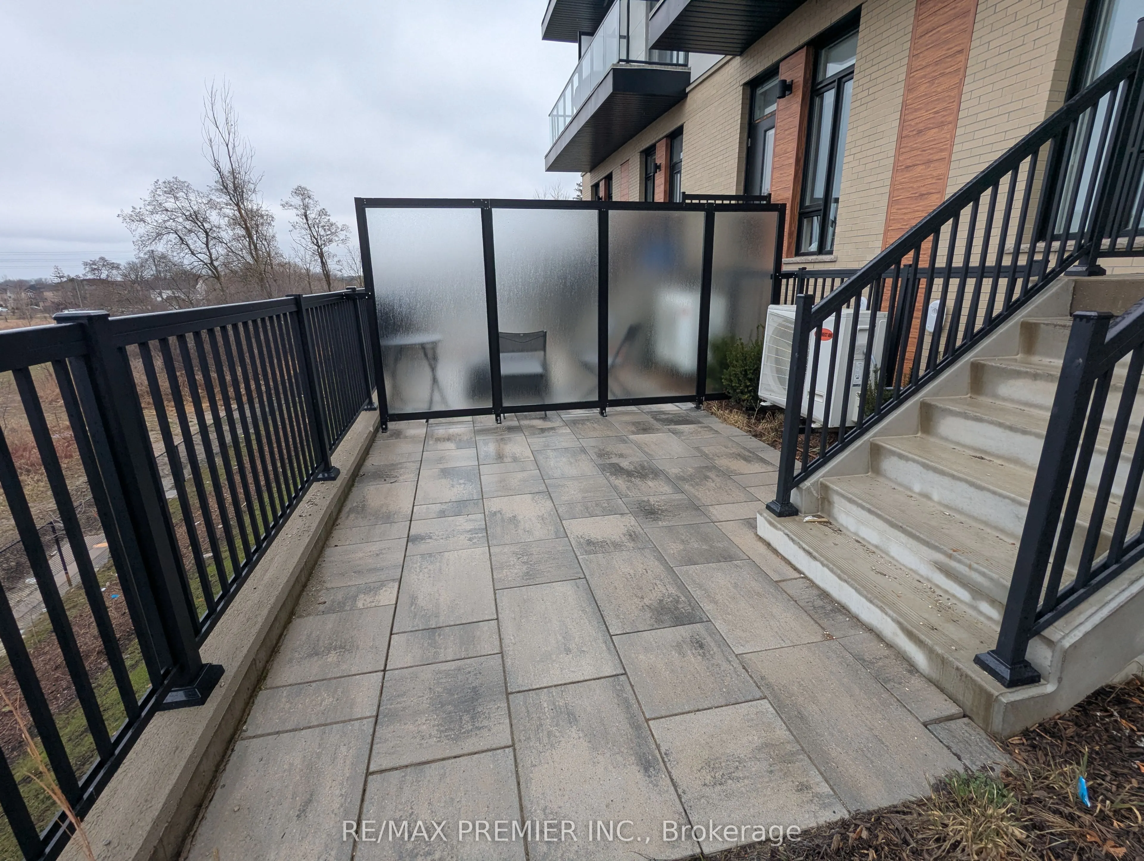 11 Steckley House Lane, #408