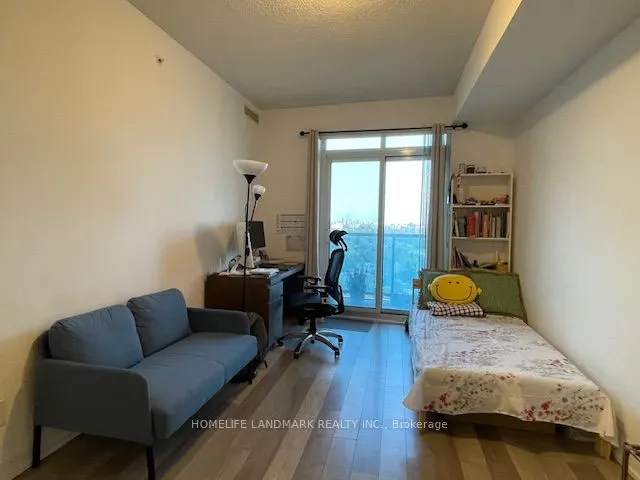 7161 Yonge Street, #1628
