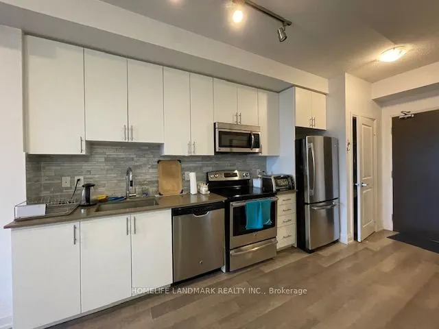 7161 Yonge Street, #1628
