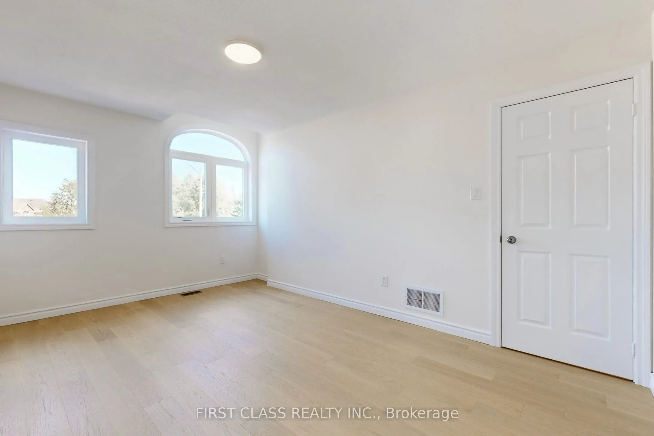 53 Manston Crescent