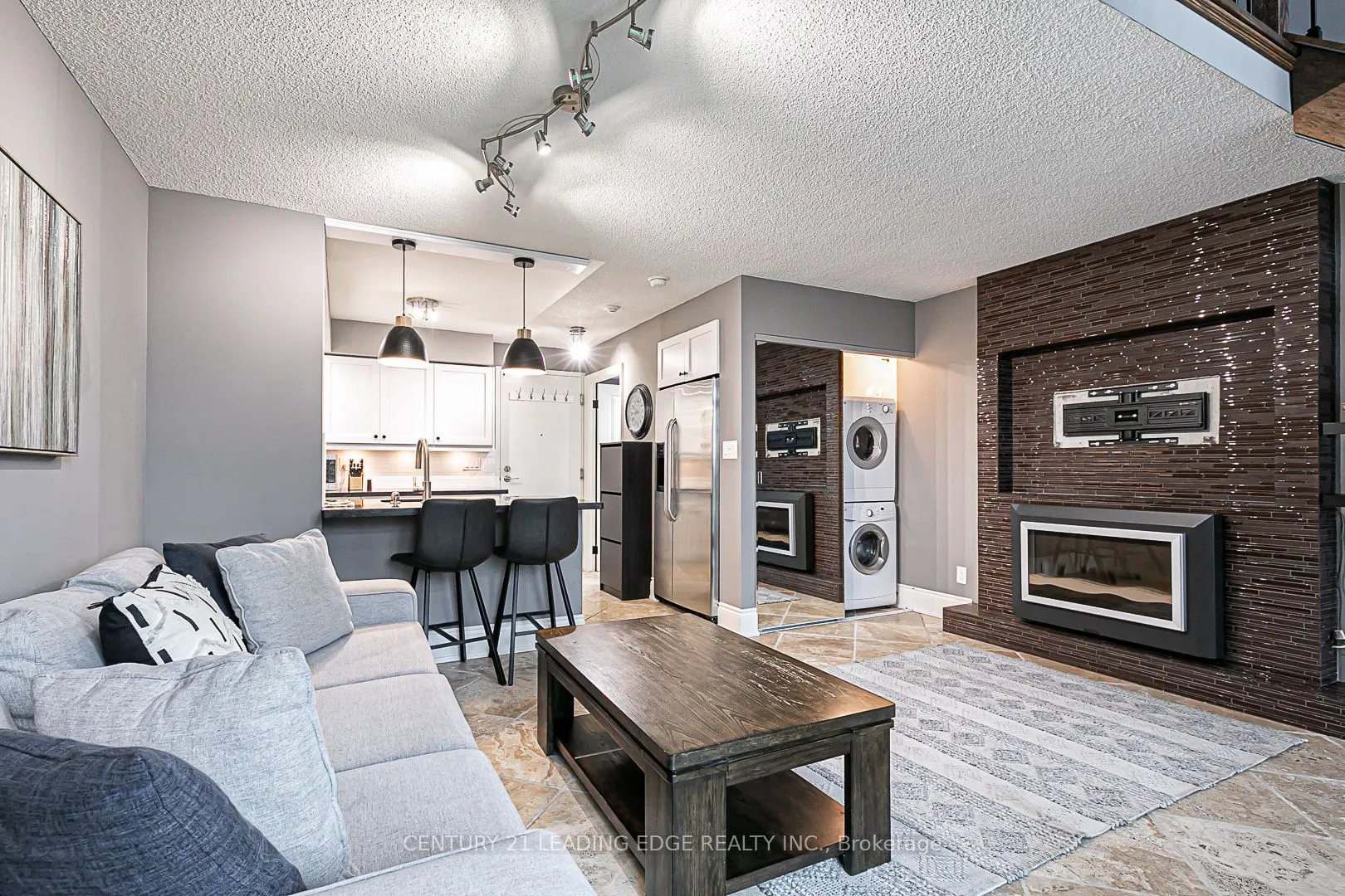 3 ELLESMERE Street, #202
