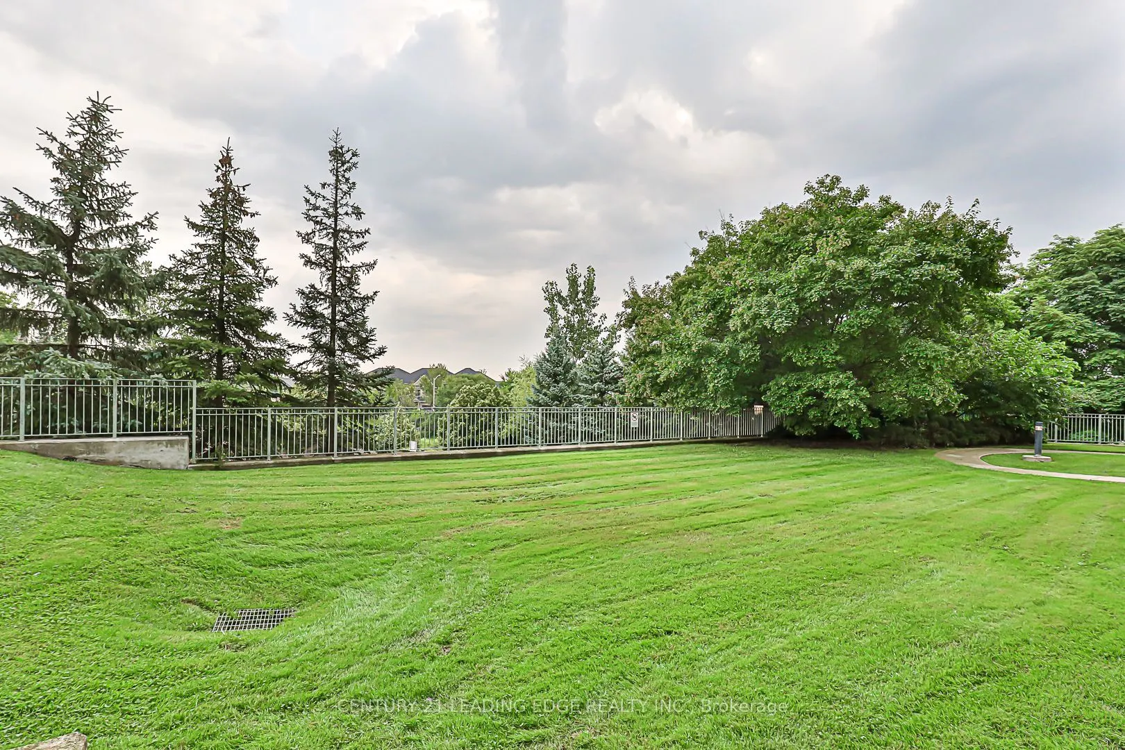 3 ELLESMERE Street, #202