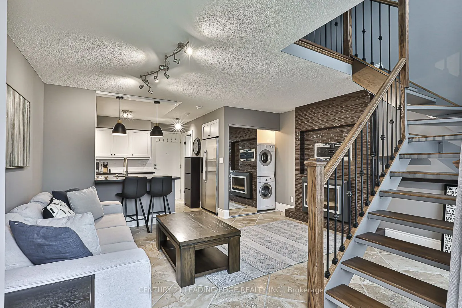 3 ELLESMERE Street, #202