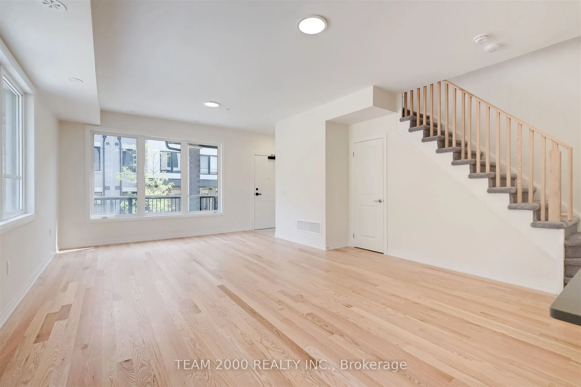 31 Baynes Way, #6