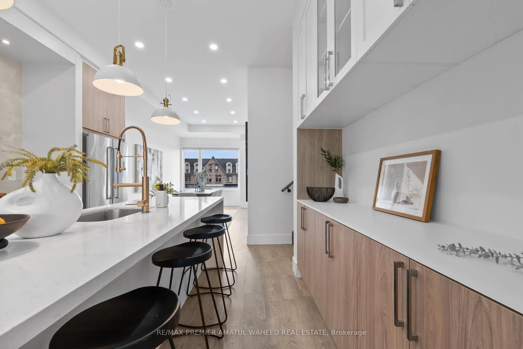 3928 Major Mackenzie Drive