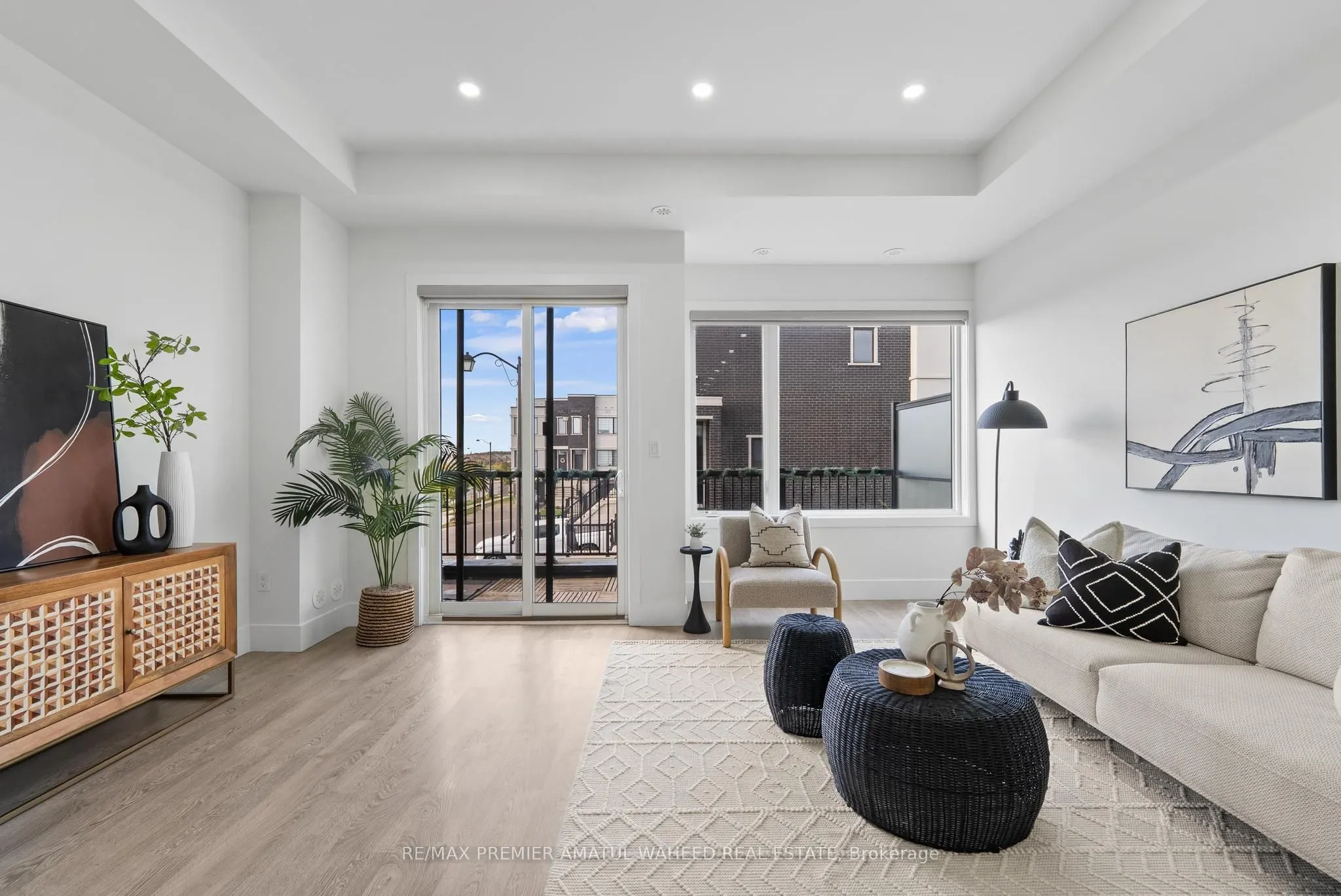 3928 Major Mackenzie Drive
