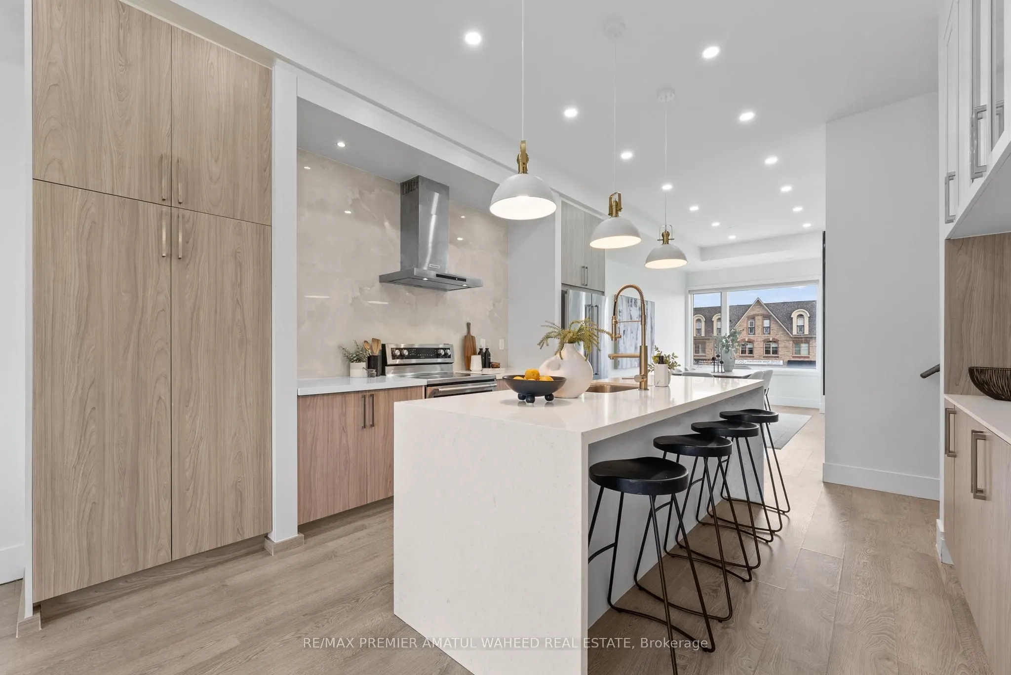 3928 Major Mackenzie Drive