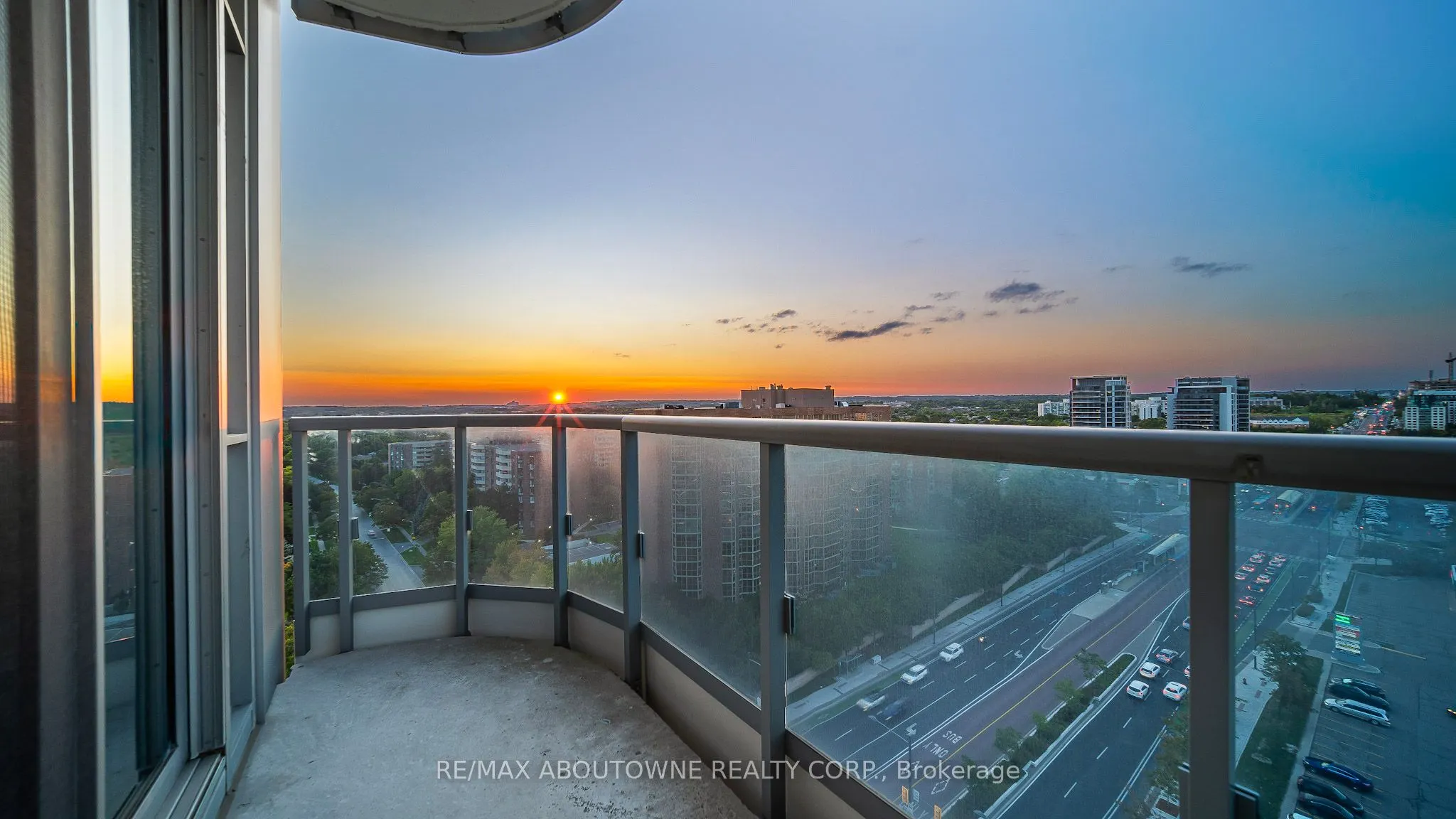 9471 Yonge Street, #LPH07