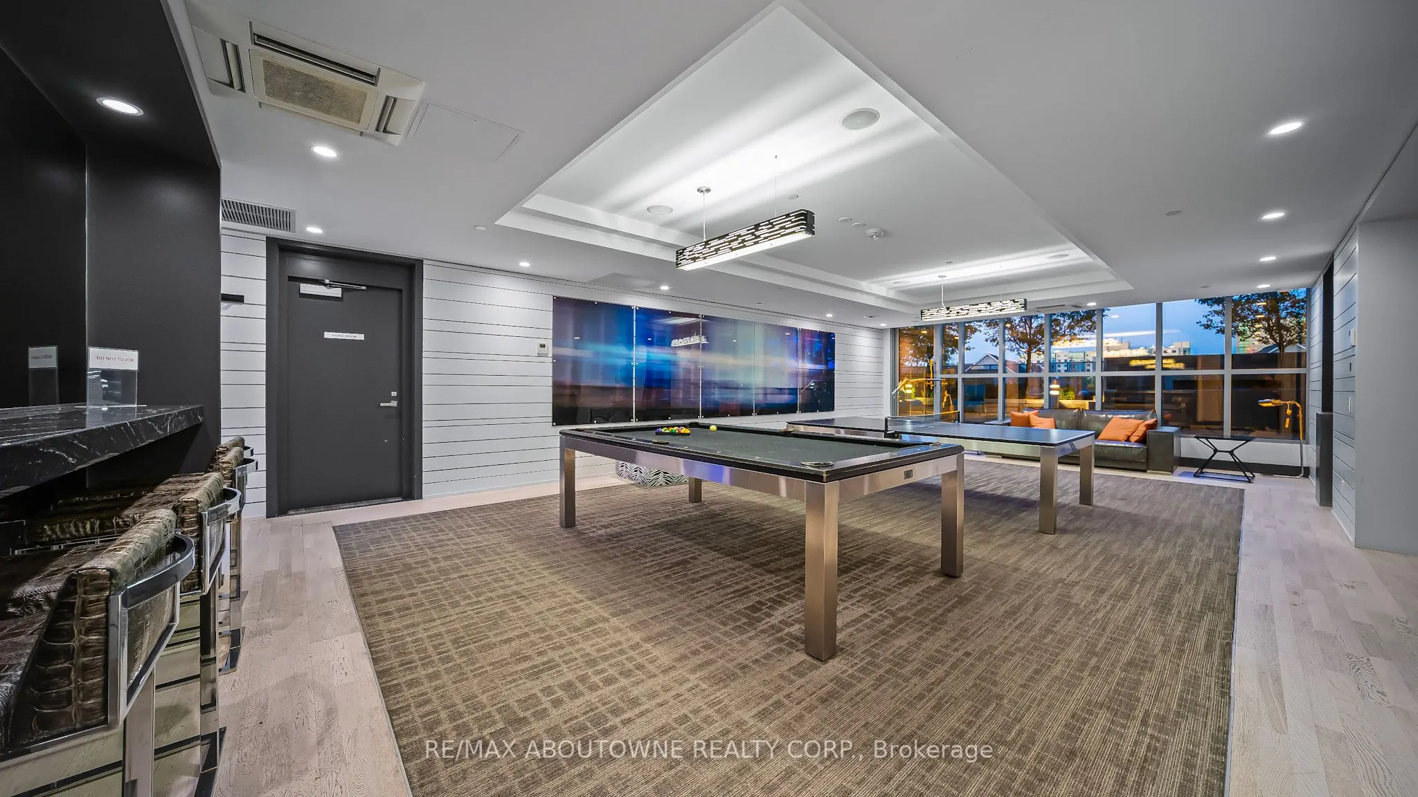 9471 Yonge Street, #LPH07