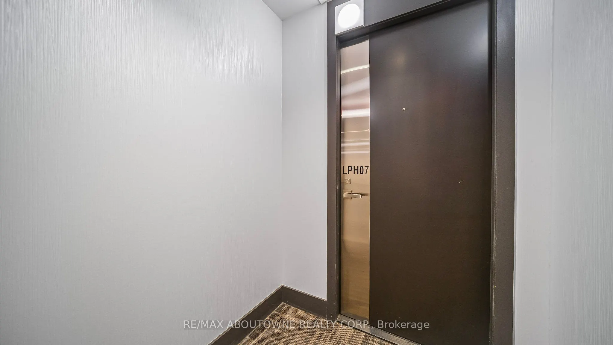 9471 Yonge Street, #LPH07