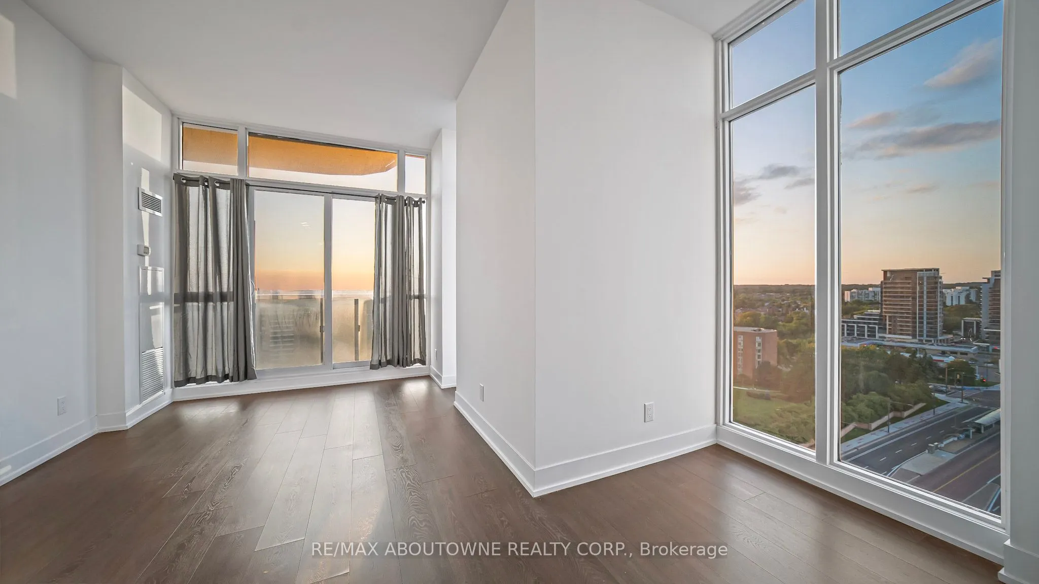 9471 Yonge Street, #LPH07