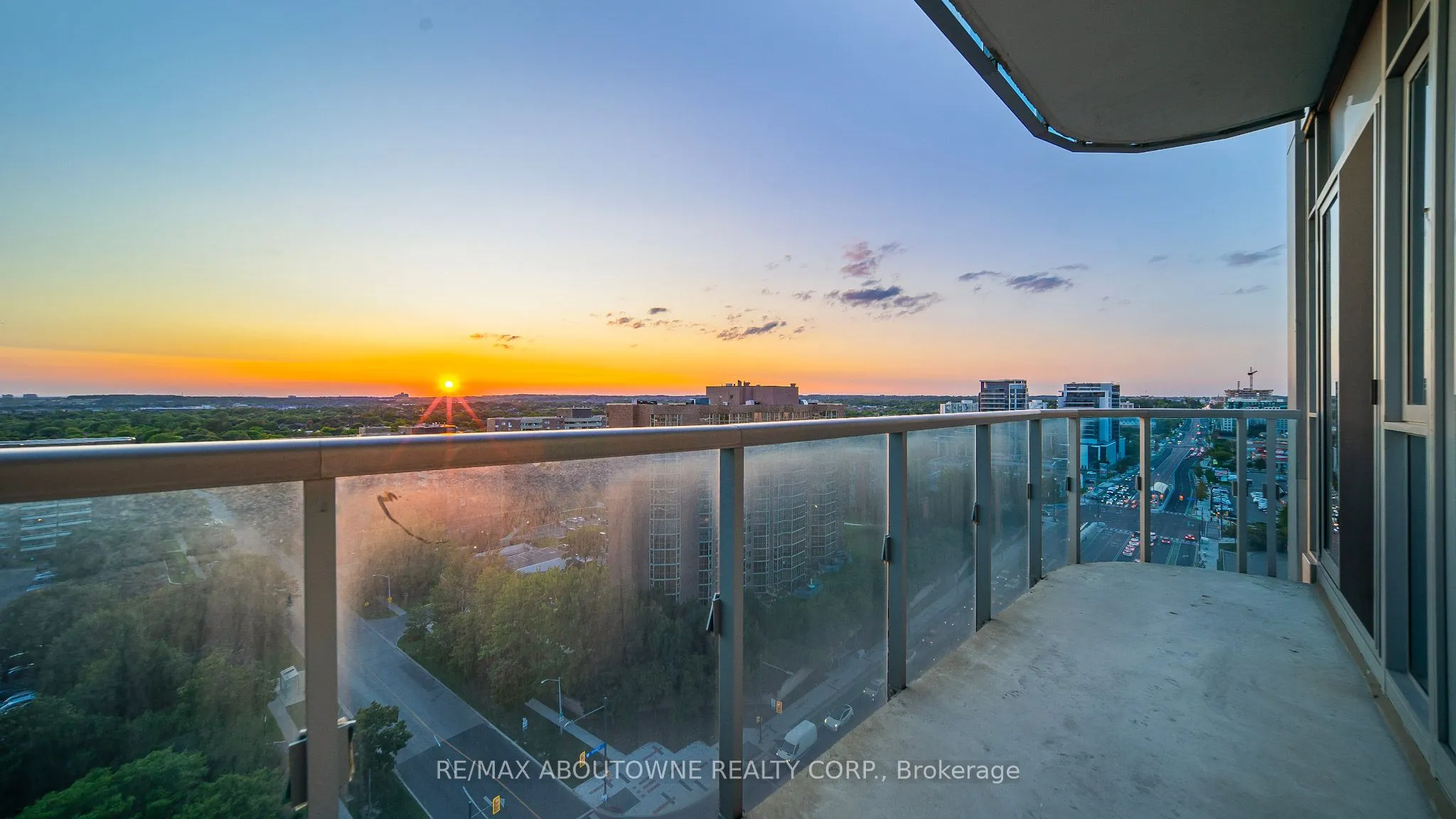 9471 Yonge Street, #LPH07