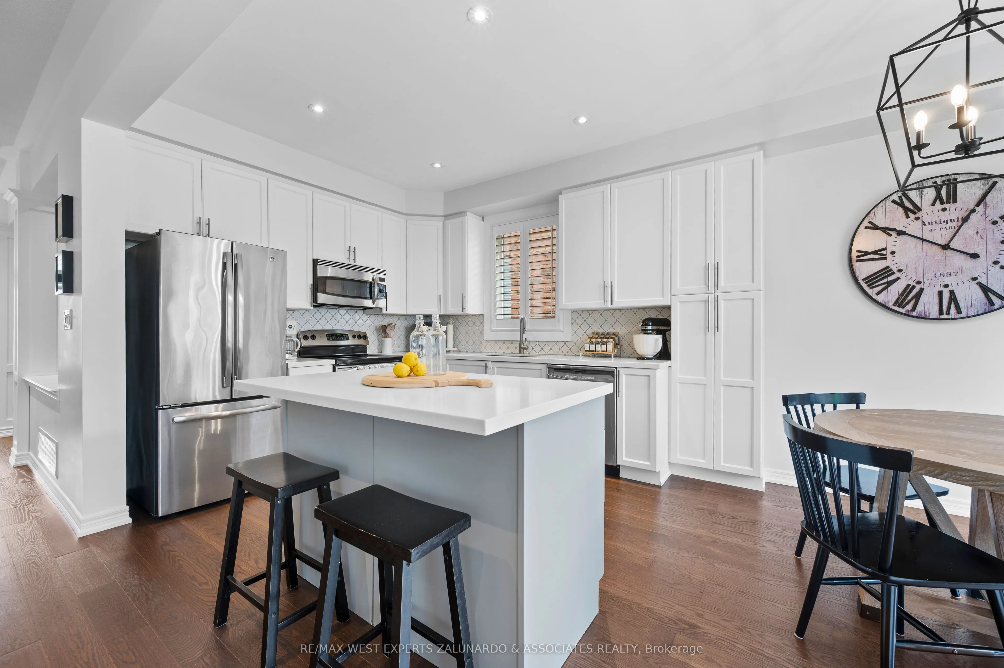 18 Faris Street