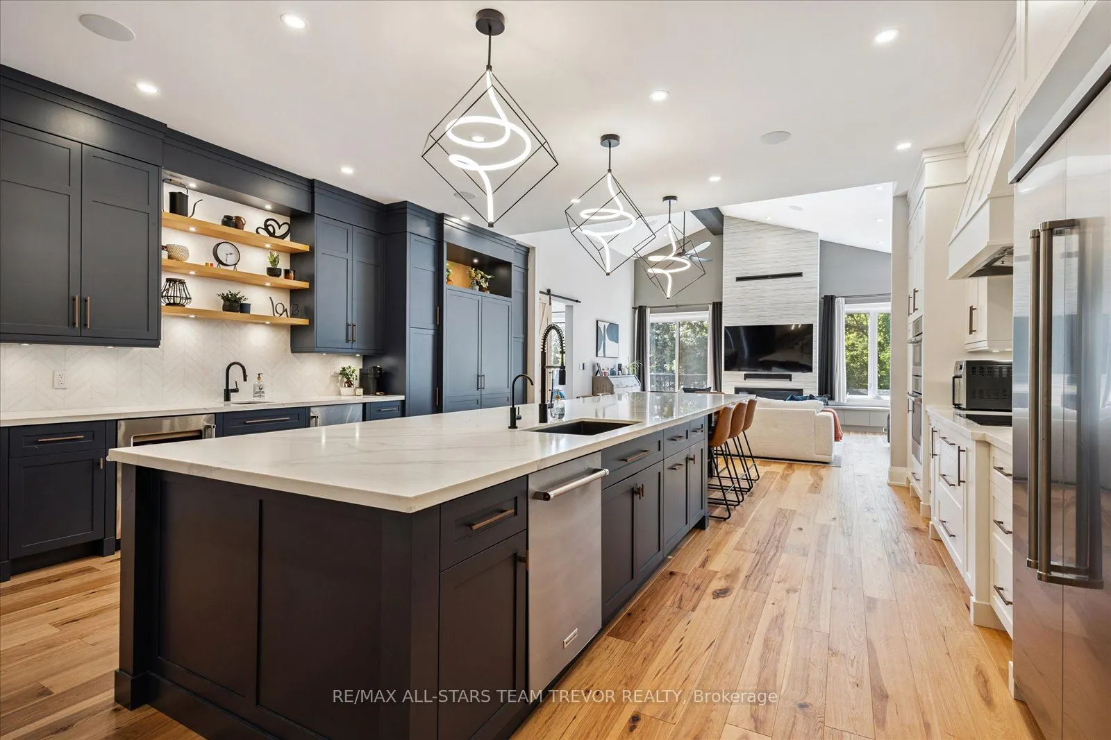 122 Roxborough Road