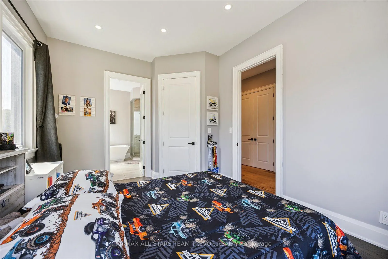 122 Roxborough Road