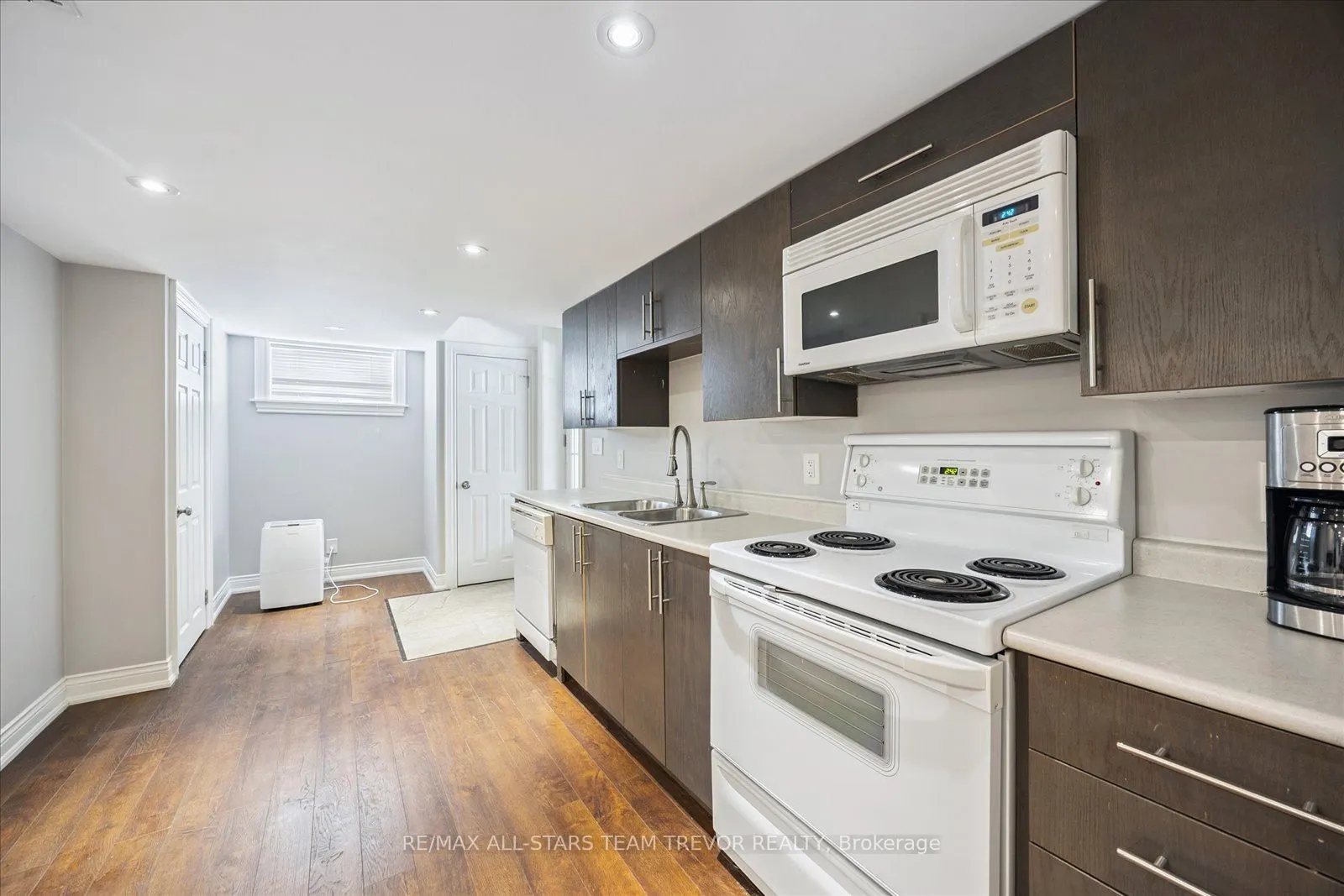 122 Roxborough Road