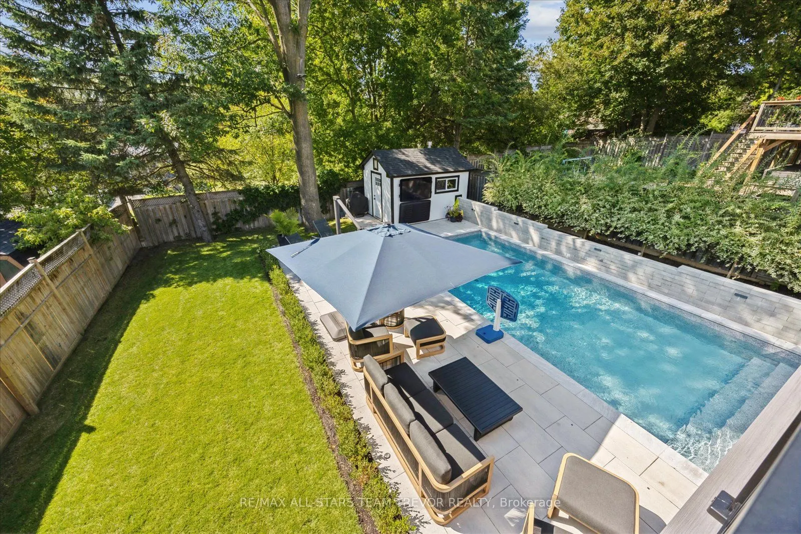122 Roxborough Road
