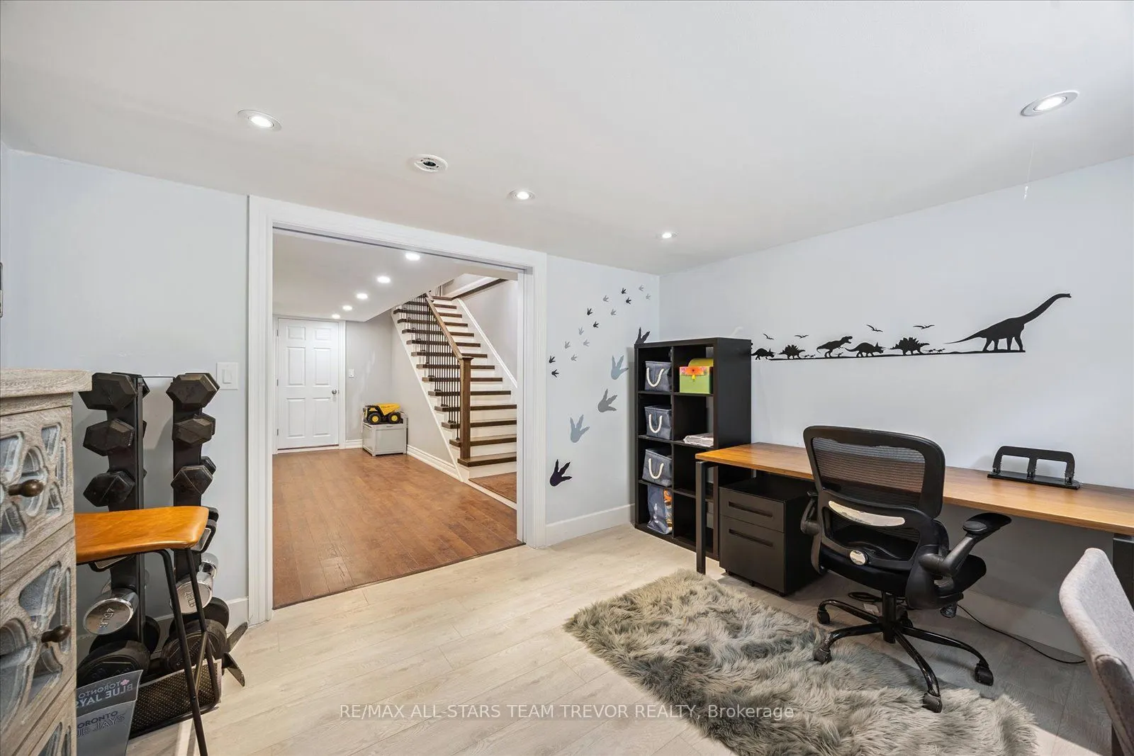 122 Roxborough Road