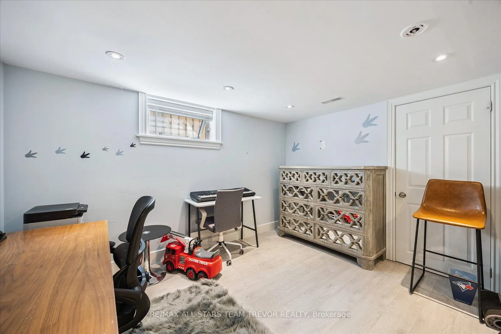 122 Roxborough Road