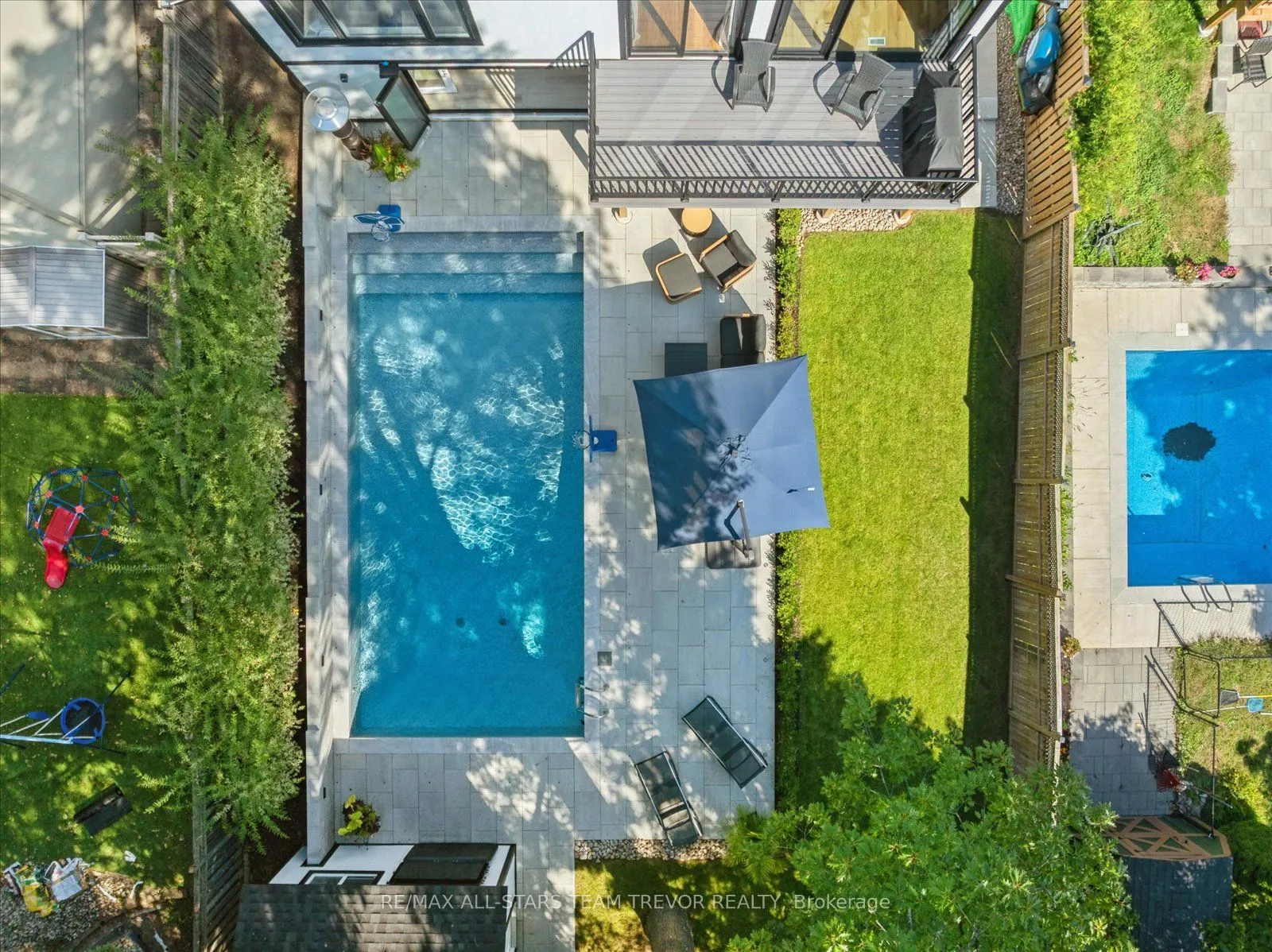 122 Roxborough Road