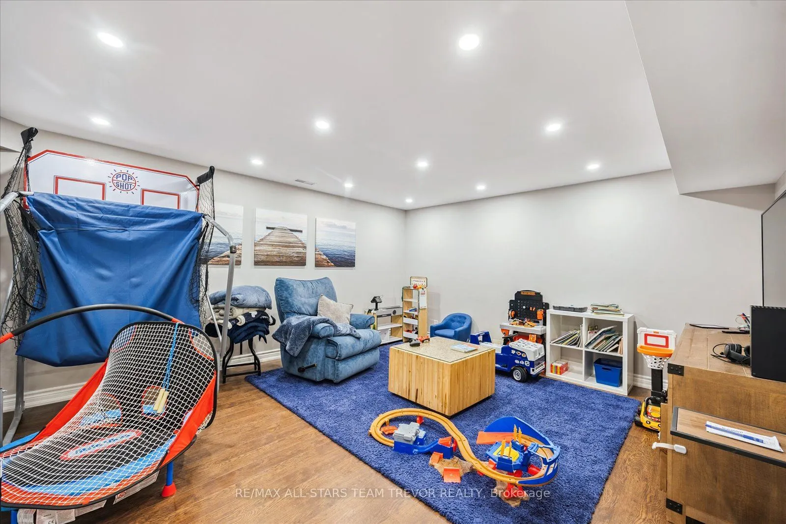 122 Roxborough Road