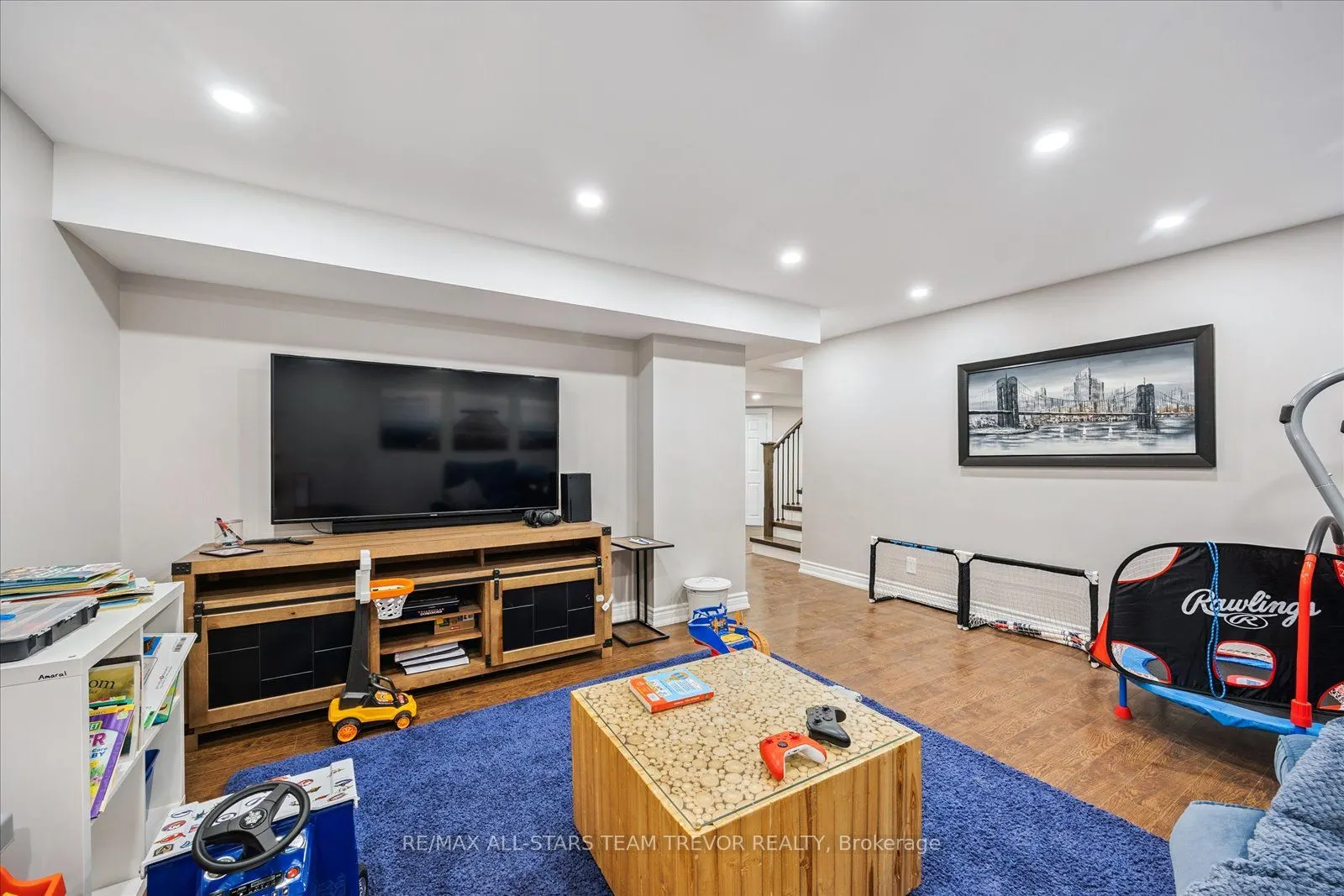 122 Roxborough Road