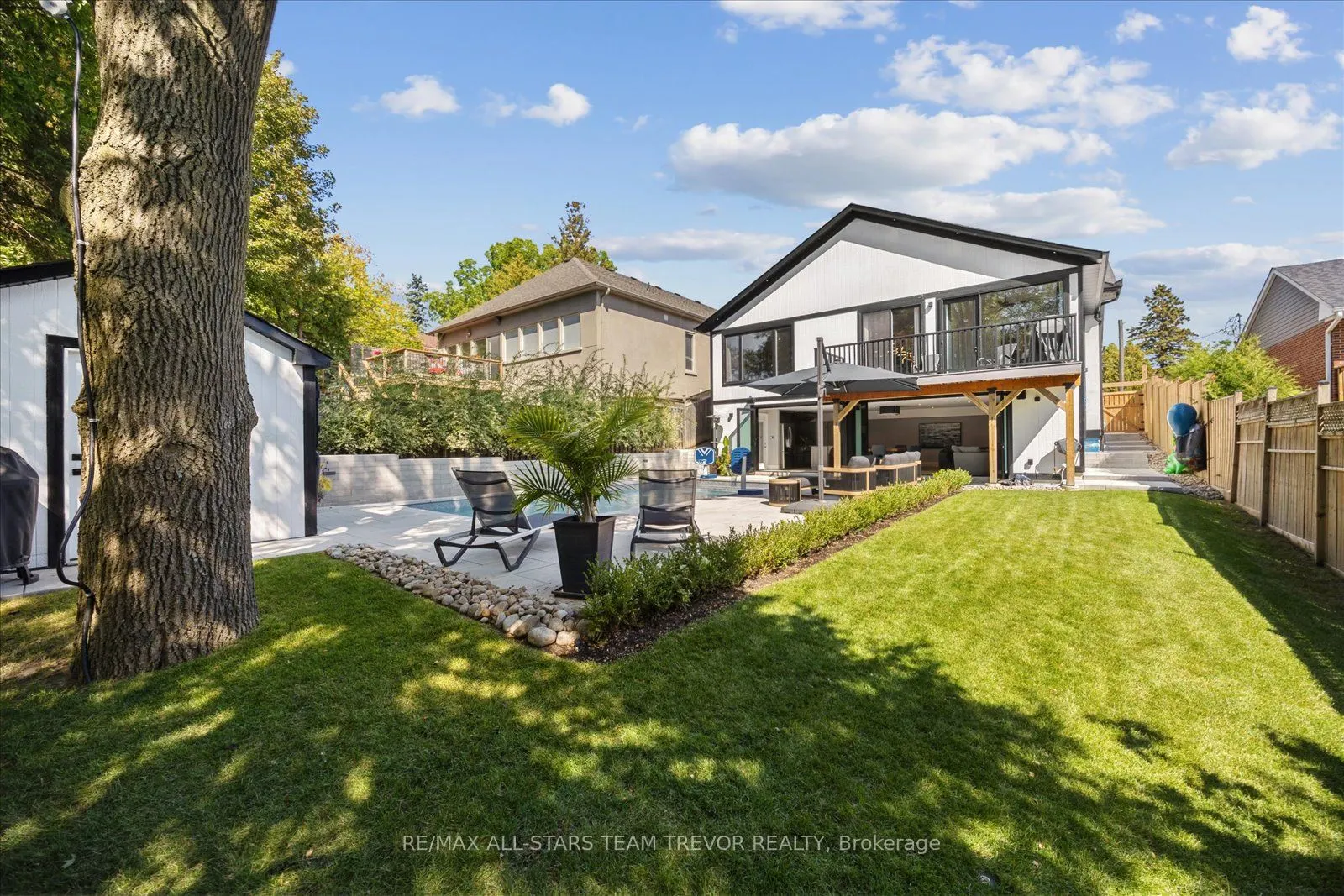 122 Roxborough Road