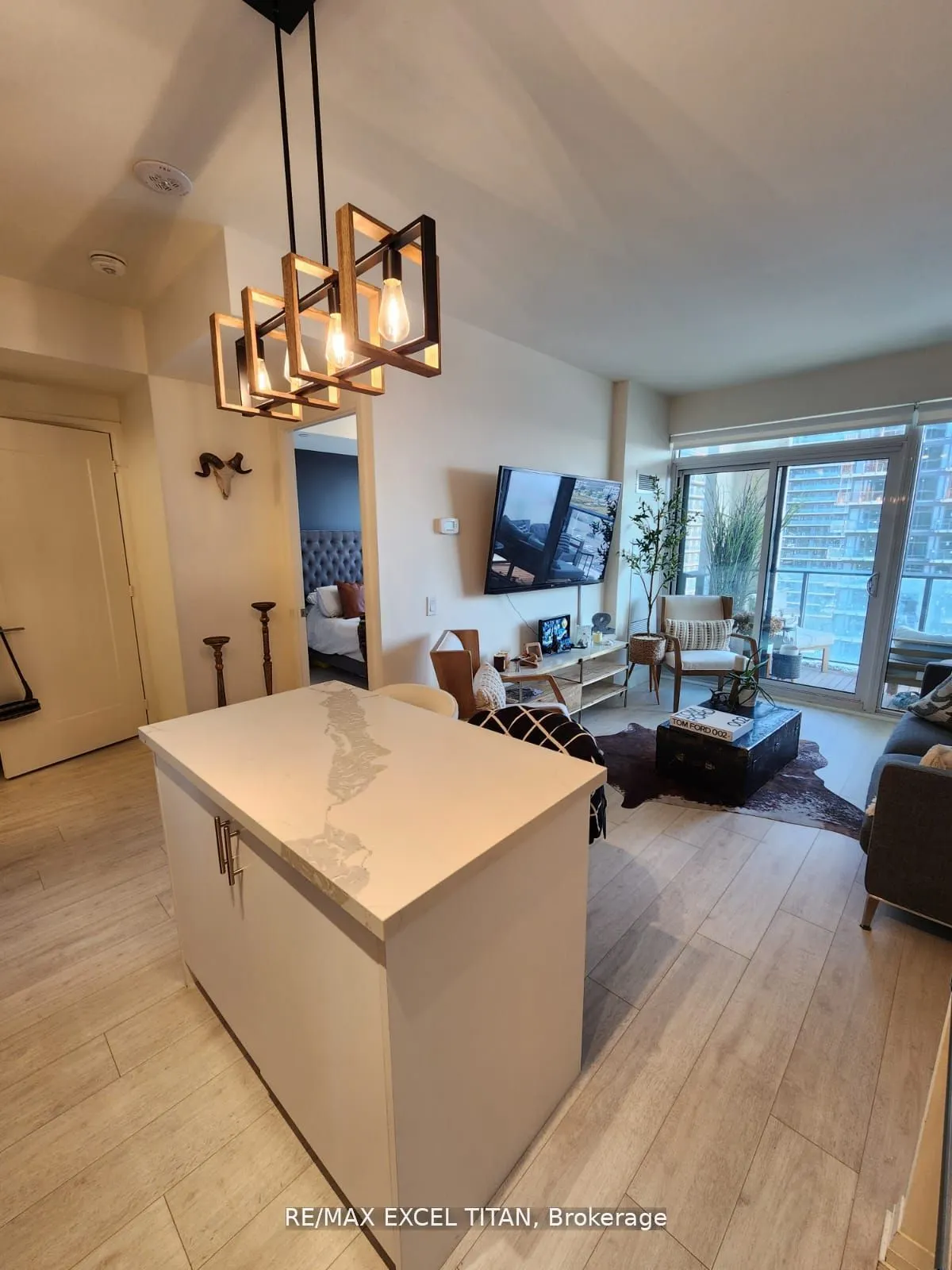 9000 Jane Street, #1617