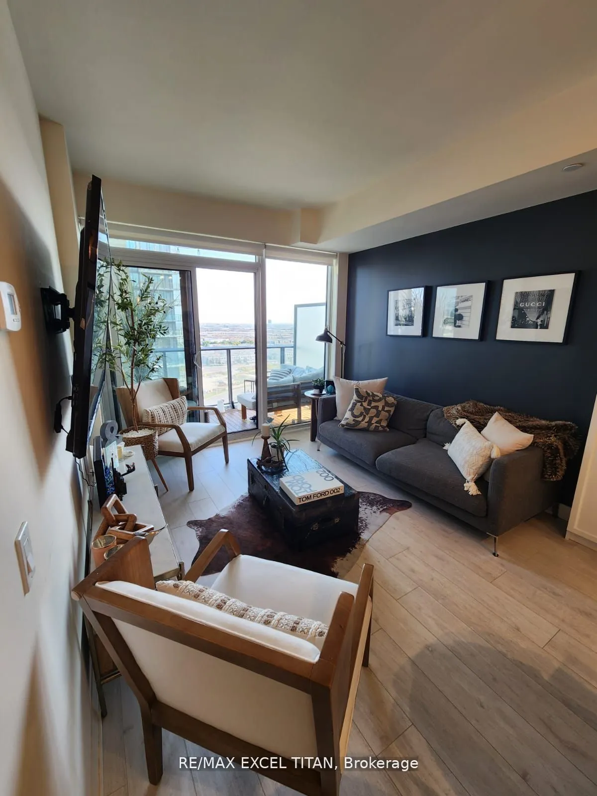 9000 Jane Street, #1617