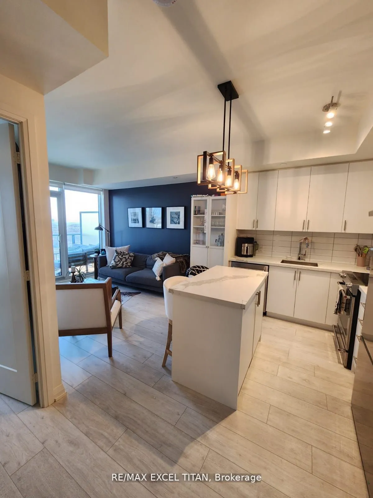 9000 Jane Street, #1617