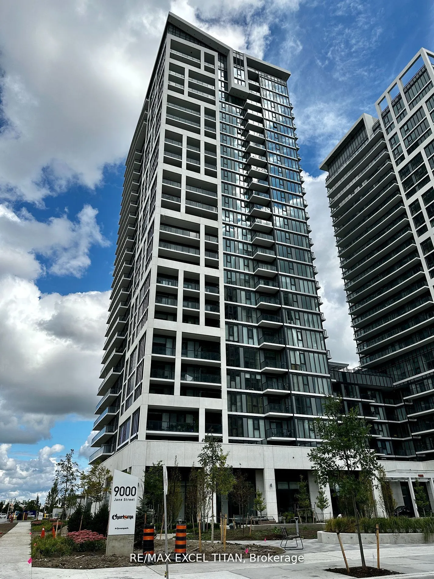 9000 Jane Street, #1617