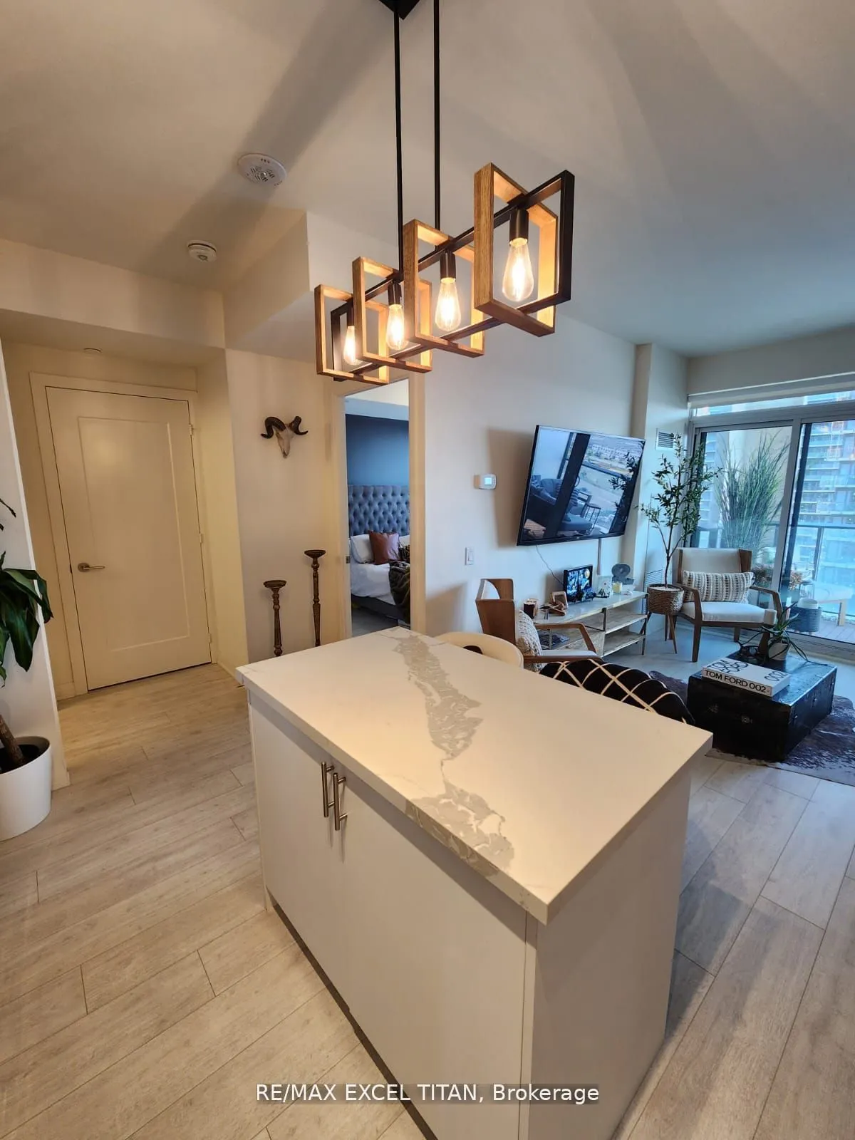 9000 Jane Street, #1617