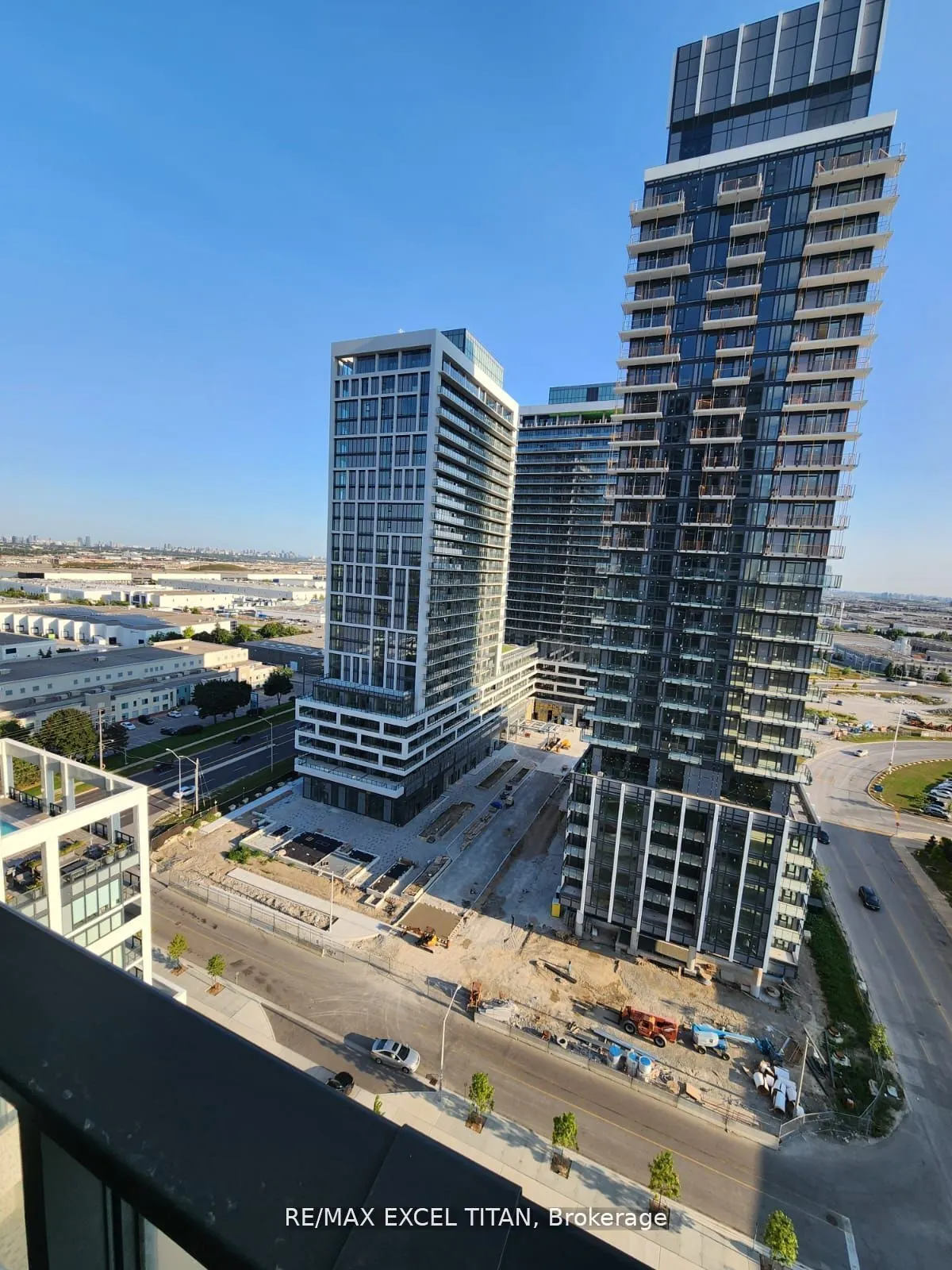9000 Jane Street, #1617