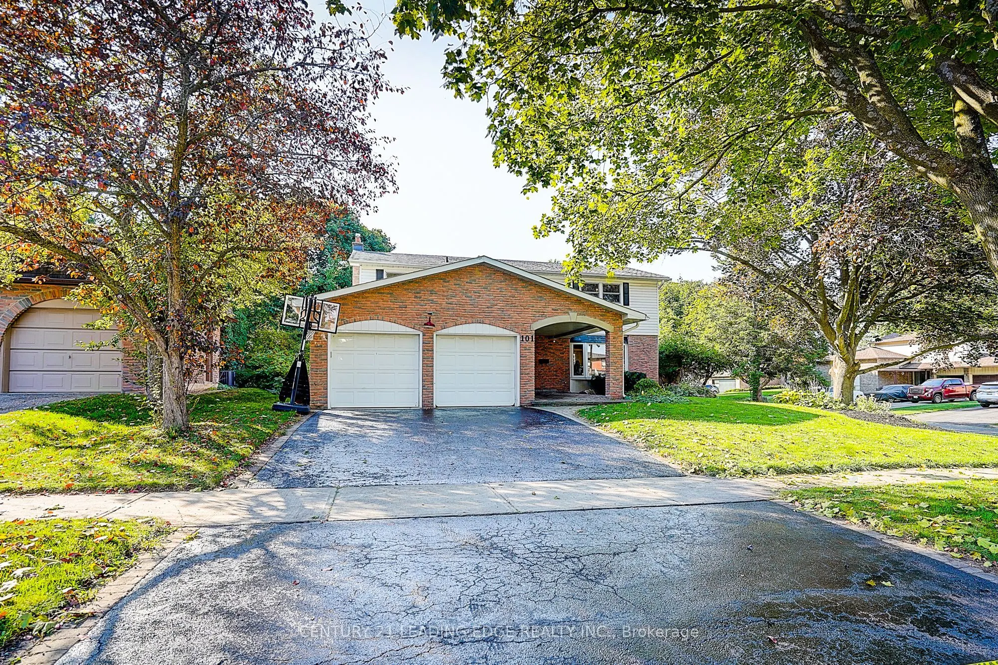 101 RAMONA Boulevard