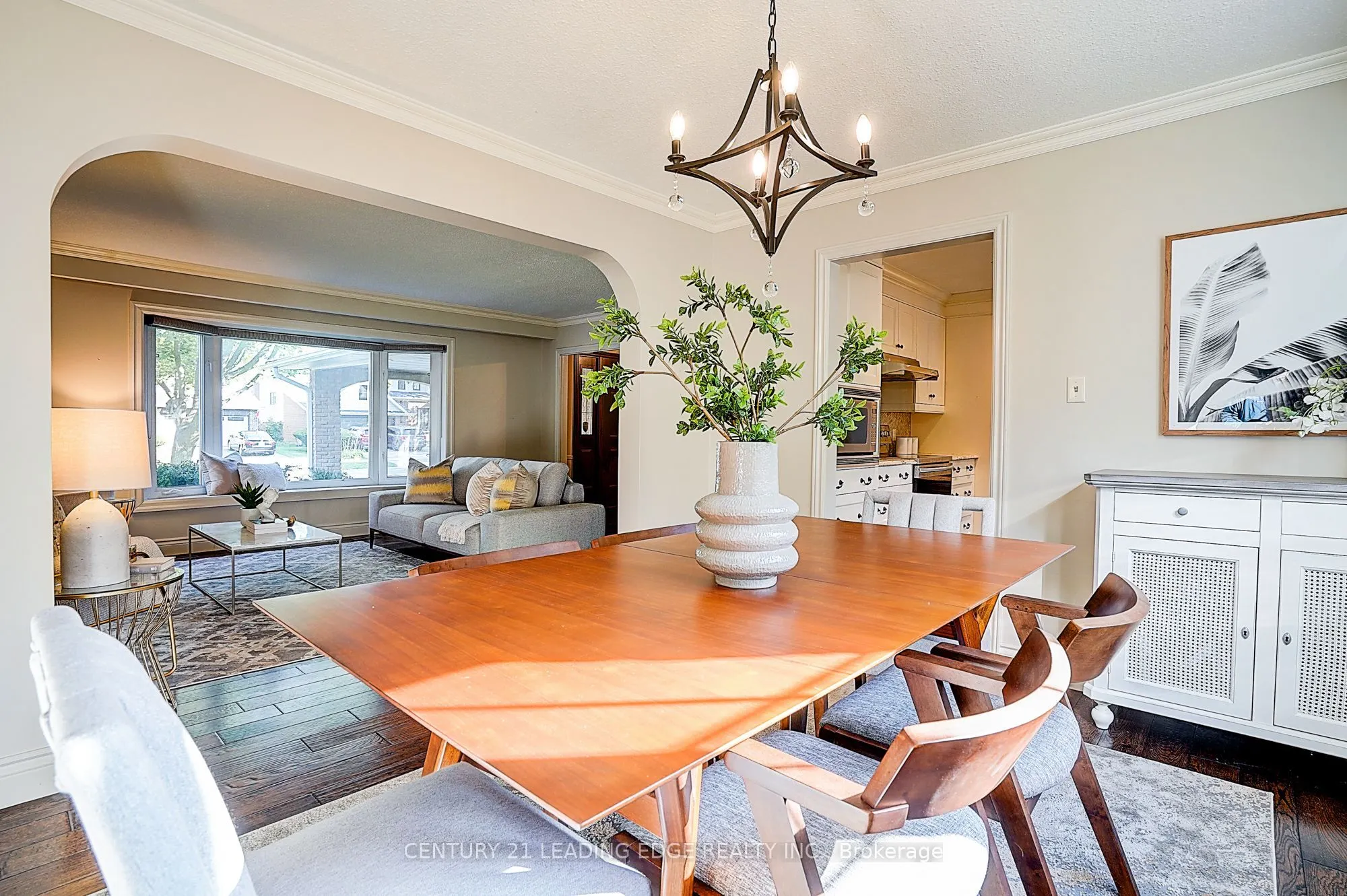 101 RAMONA Boulevard