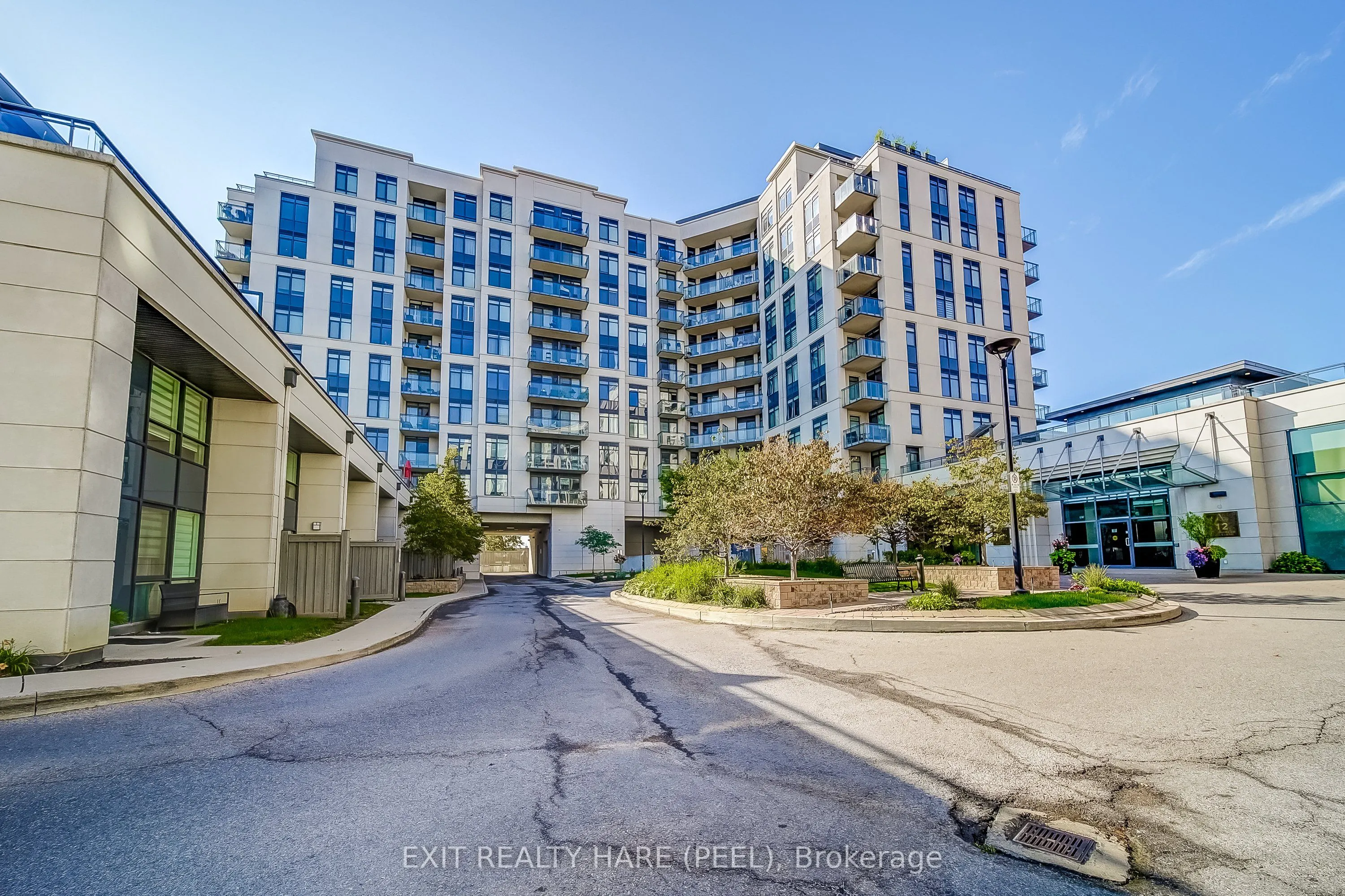 12 Woodstream Boulevard, #706