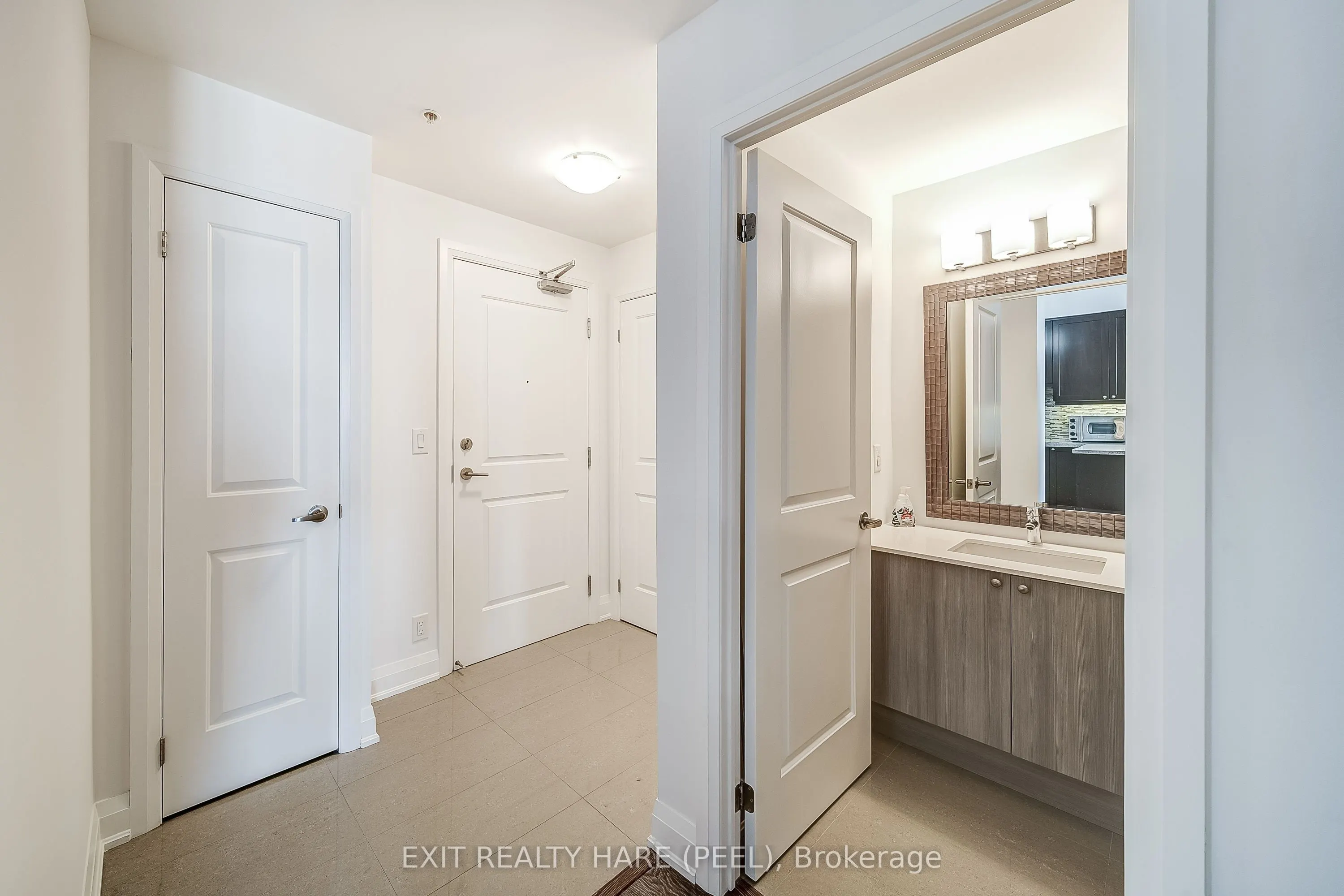 12 Woodstream Boulevard, #706