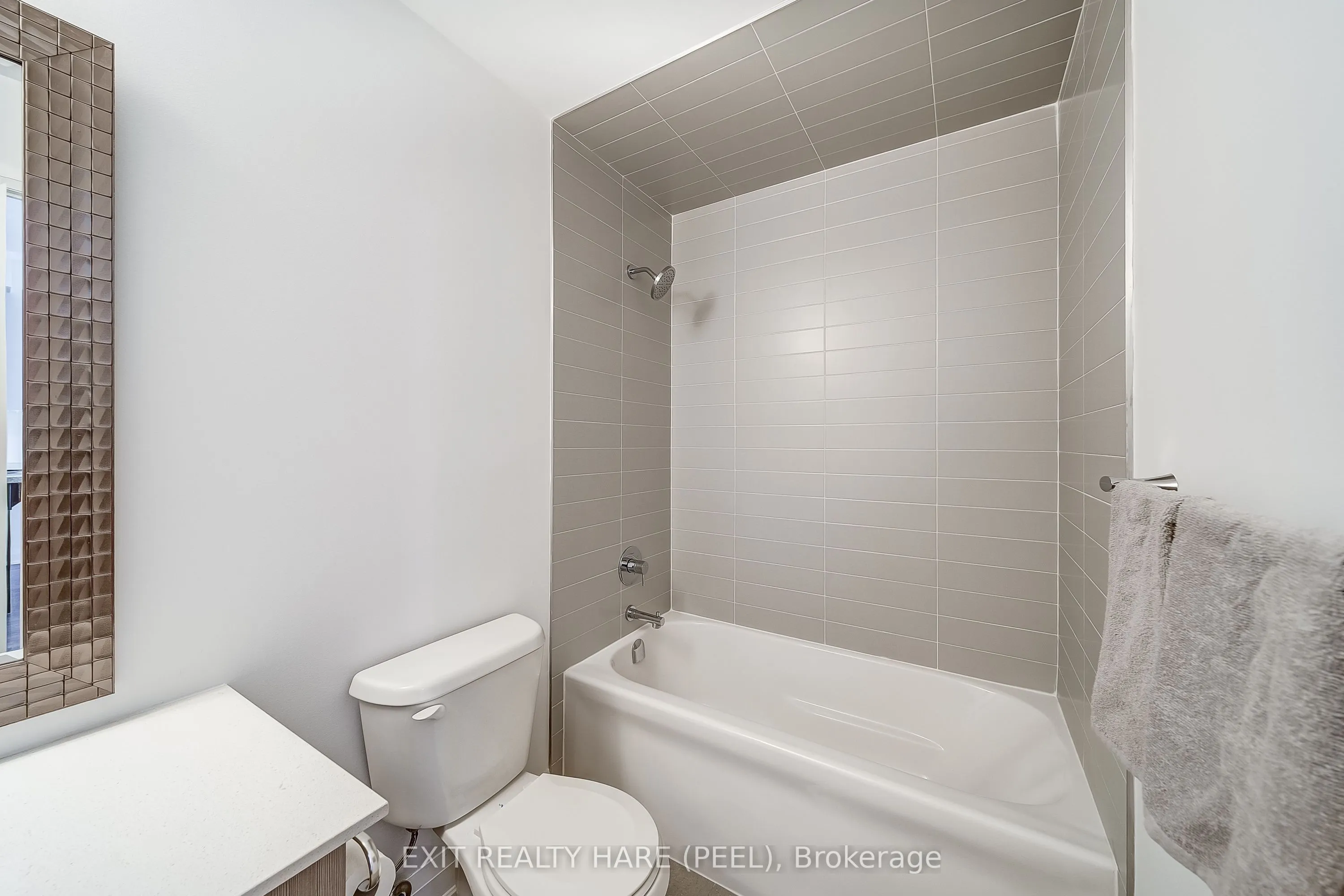 12 Woodstream Boulevard, #706