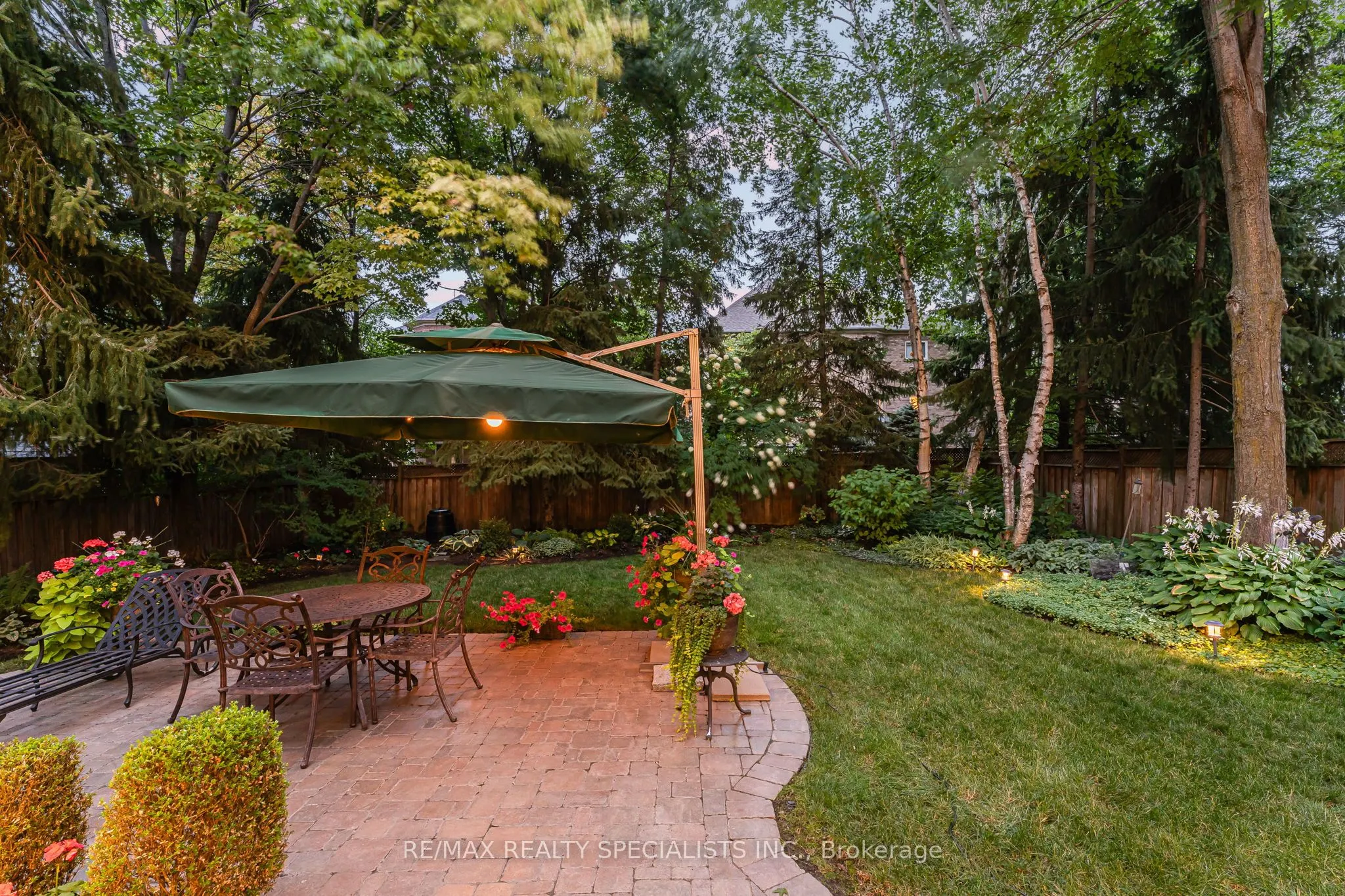 91 Silver Rose Crescent